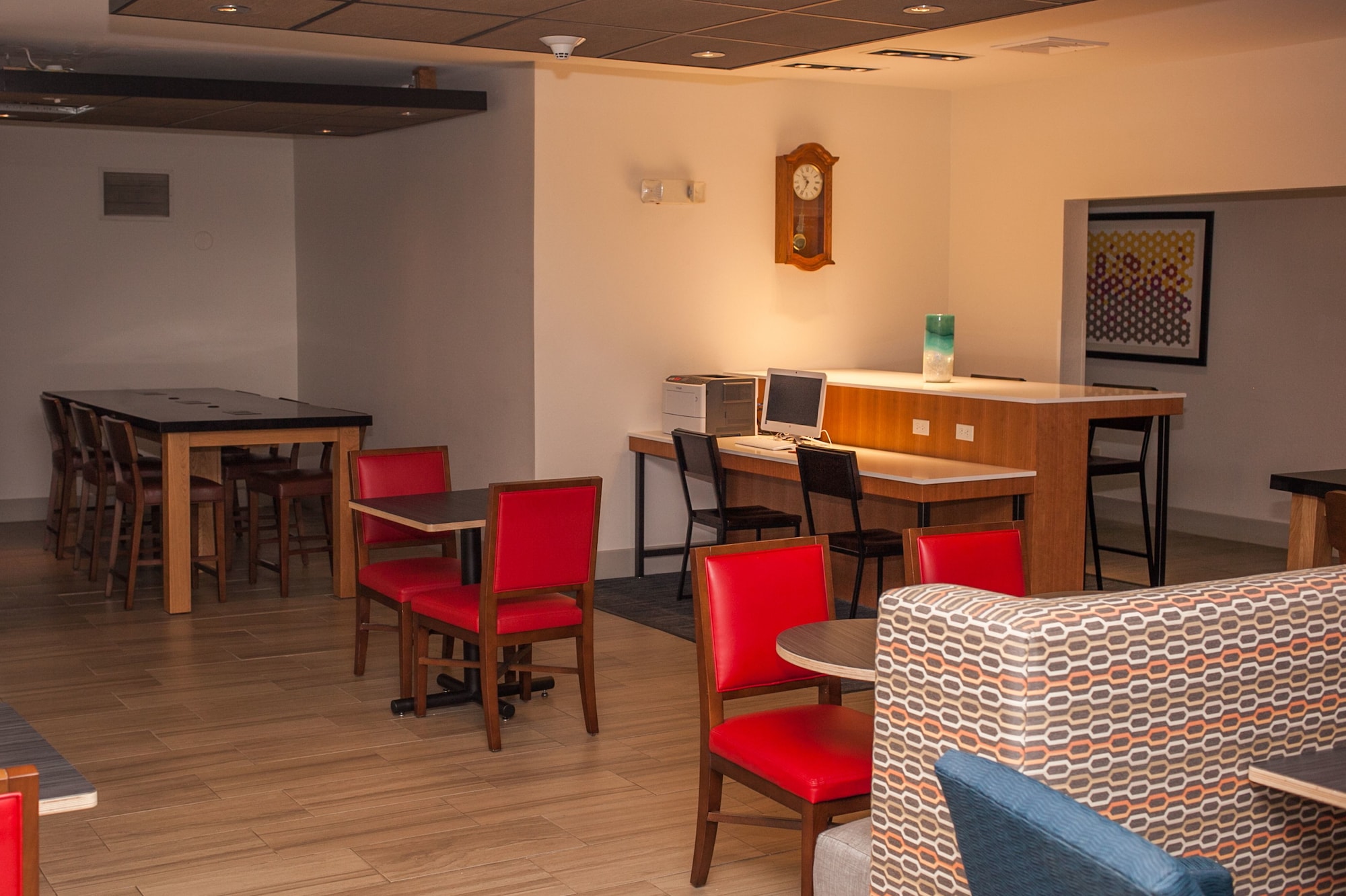 Holiday Inn Express & Suites Logan