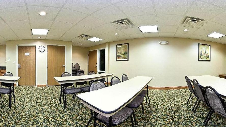 Holiday Inn Express & Suites Logan