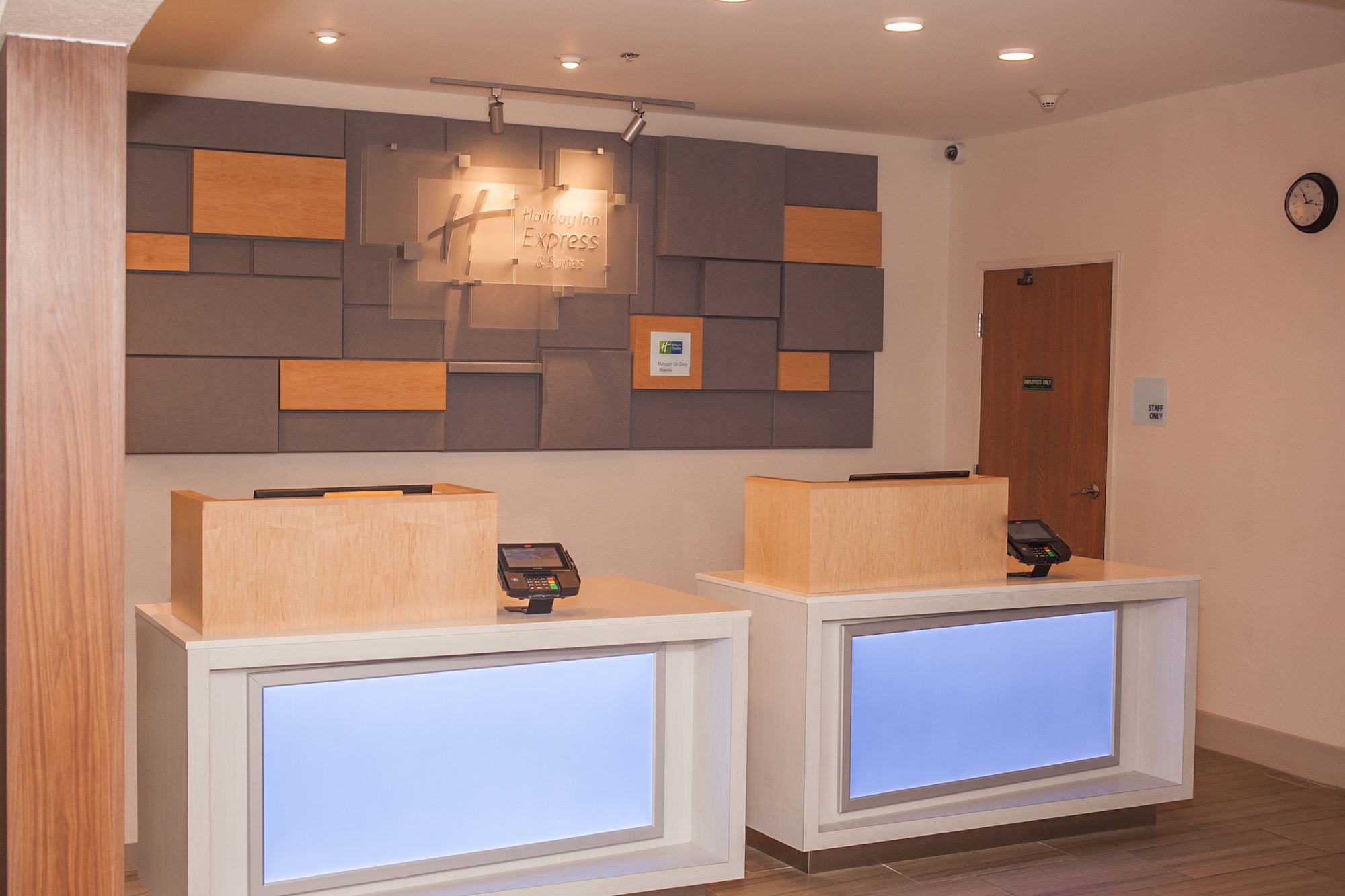 Holiday Inn Express & Suites Logan