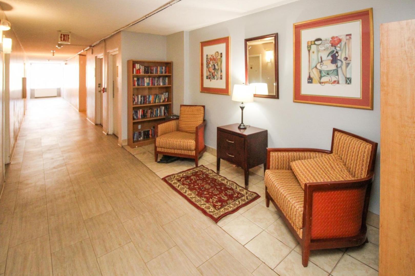 APM Inn & Suites