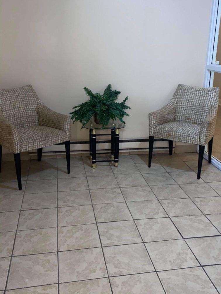 APM Inn & Suites