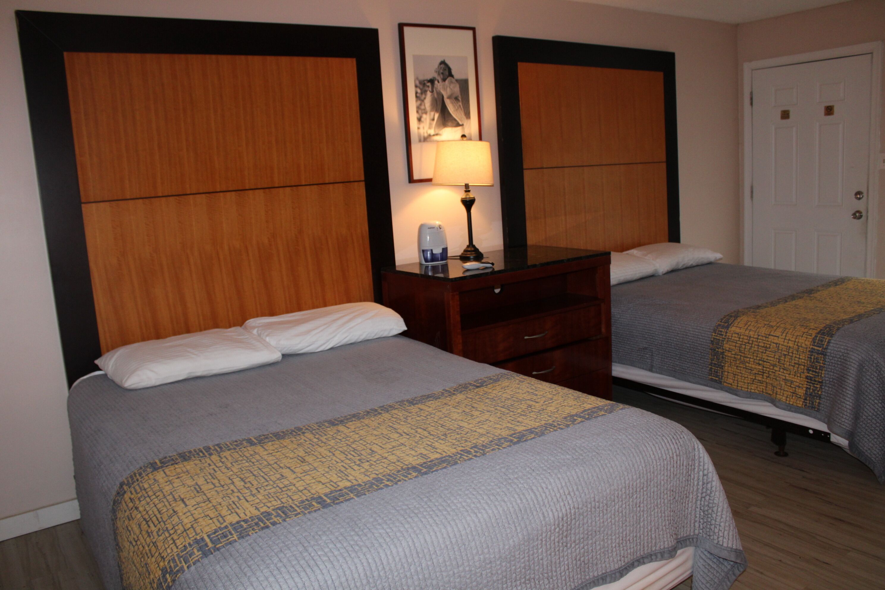 APM Inn & Suites