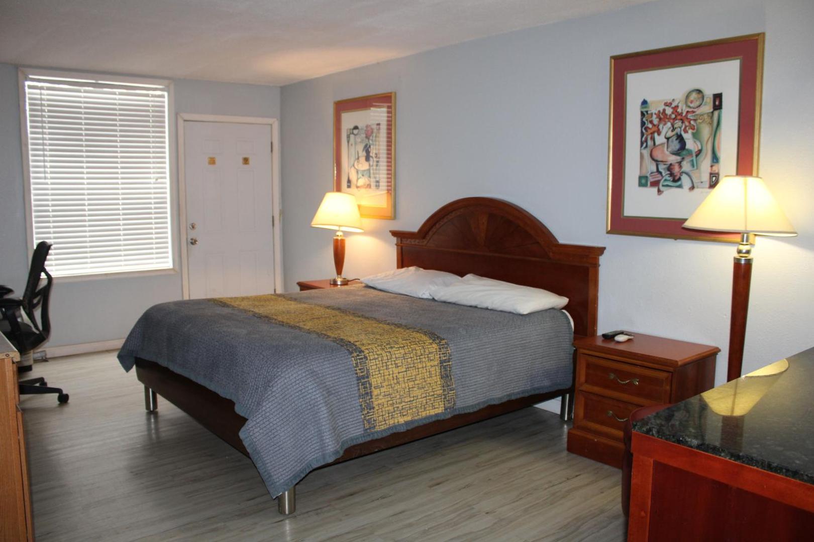 APM Inn & Suites
