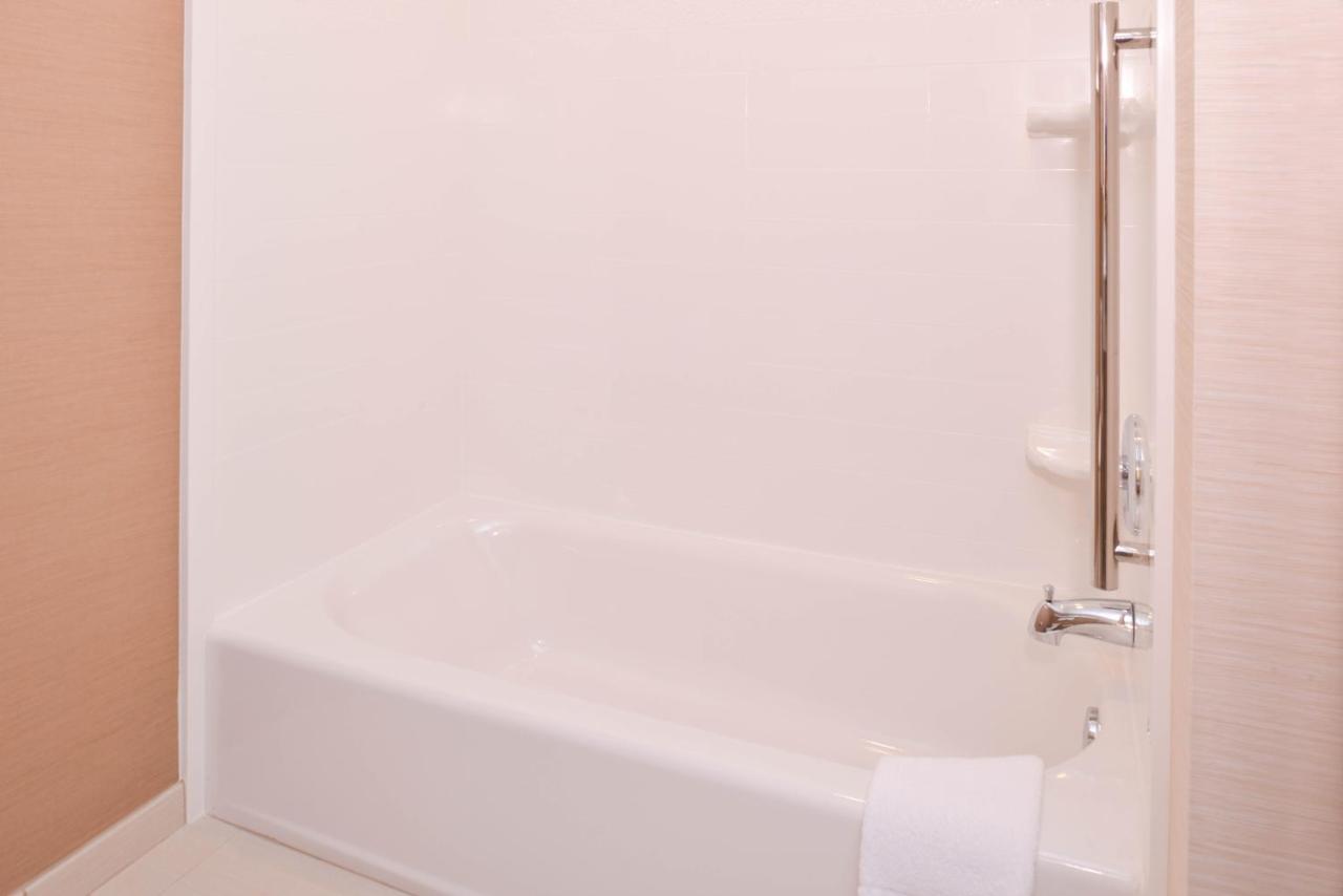 Fairfield Inn & Suites by Marriott Martinsburg