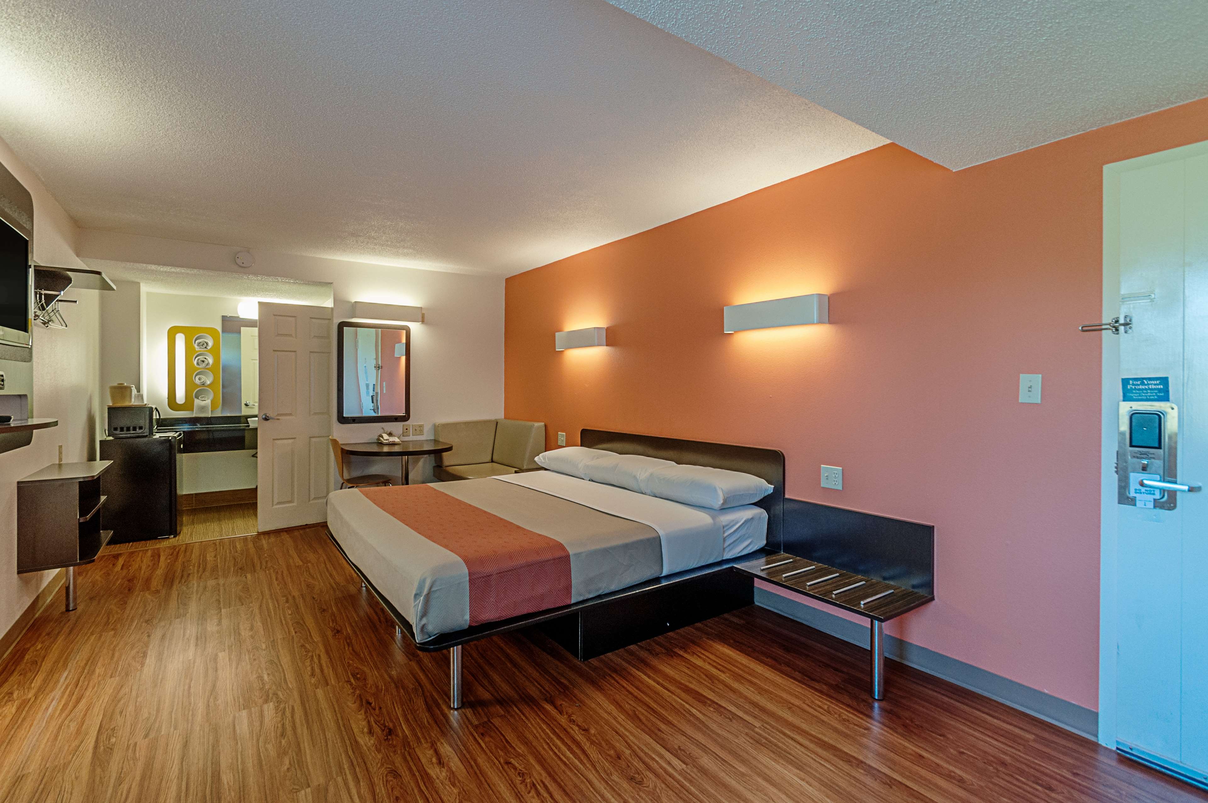 Motel 6 Martinsburg WV