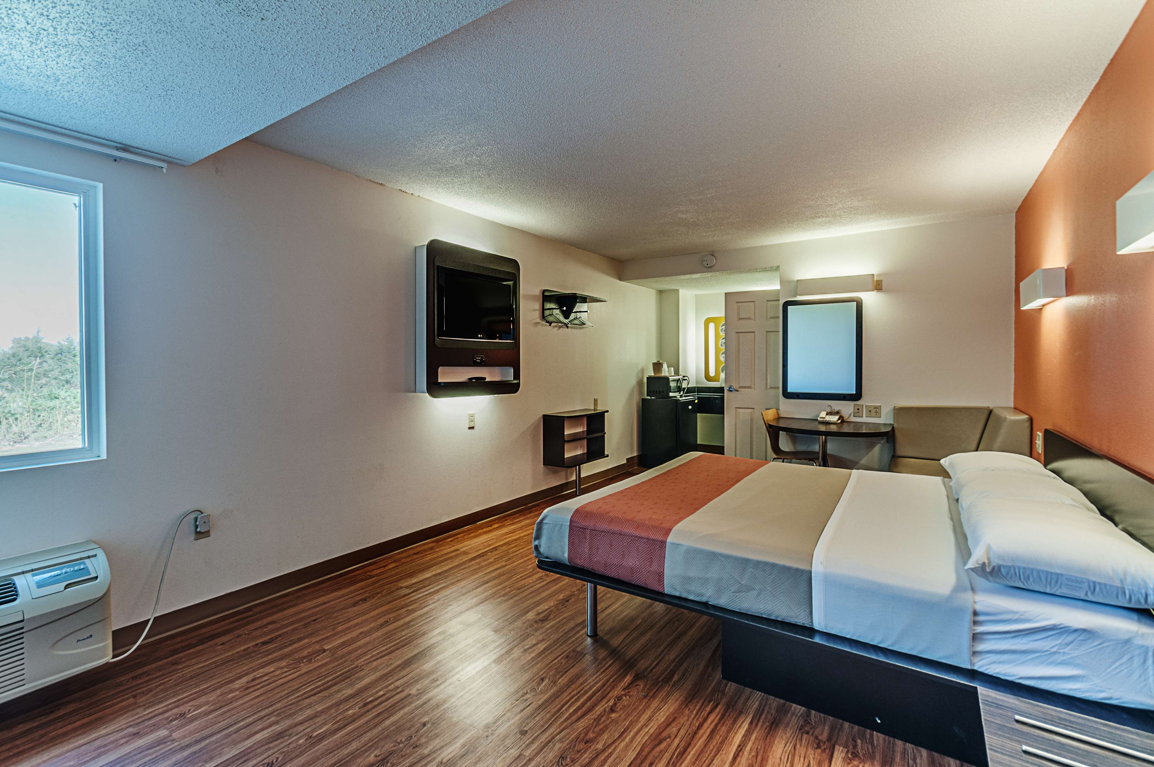 Motel 6 Martinsburg WV