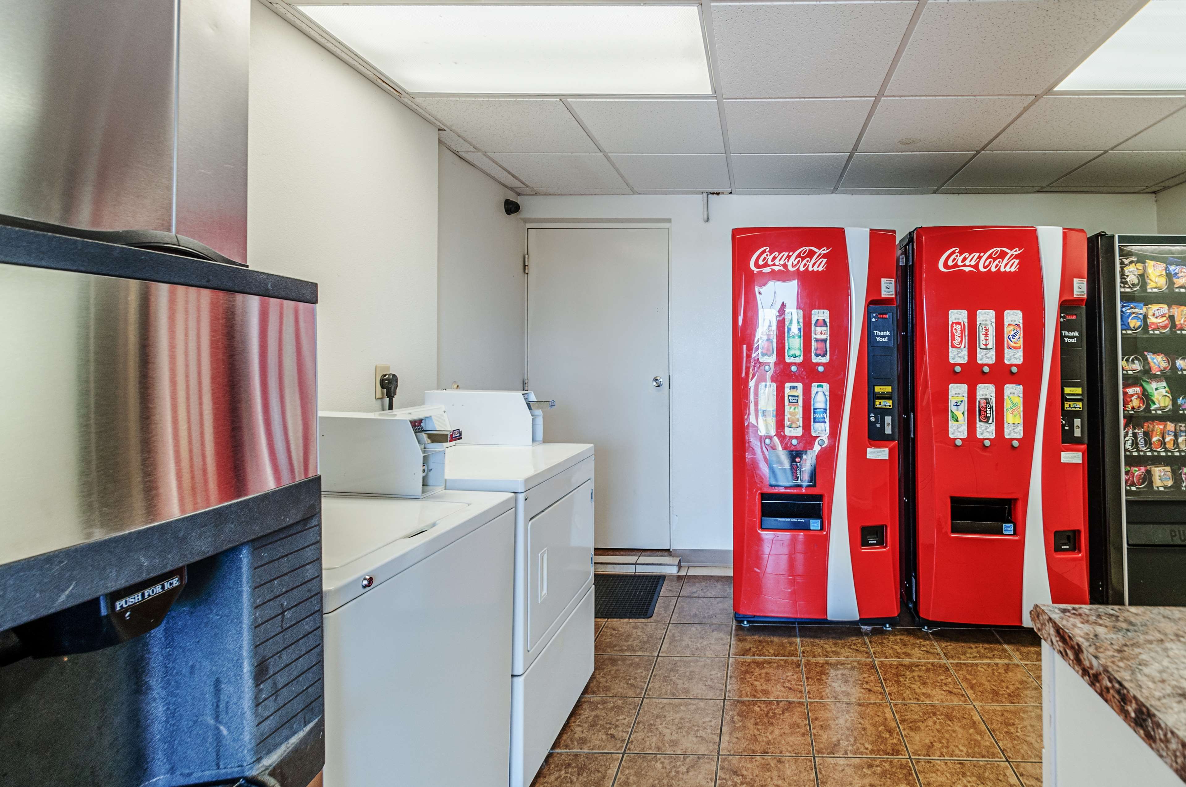 Motel 6 Martinsburg WV