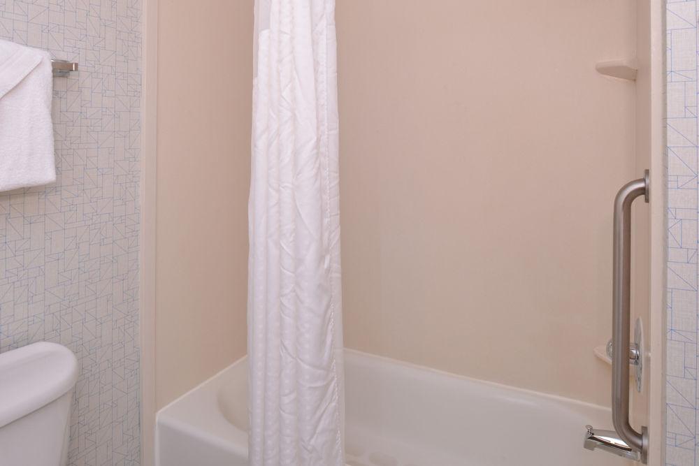 Holiday Inn Express Hotel & Suites Parkersburg - Mineral Wells