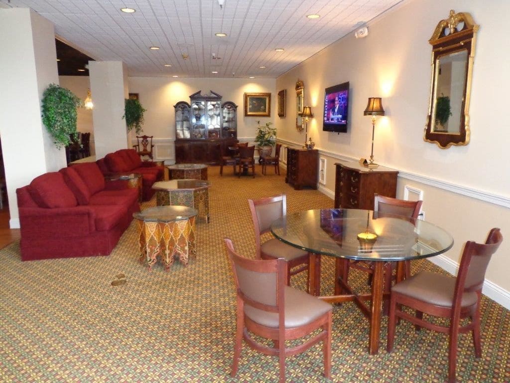 Euro-Suites Hotel