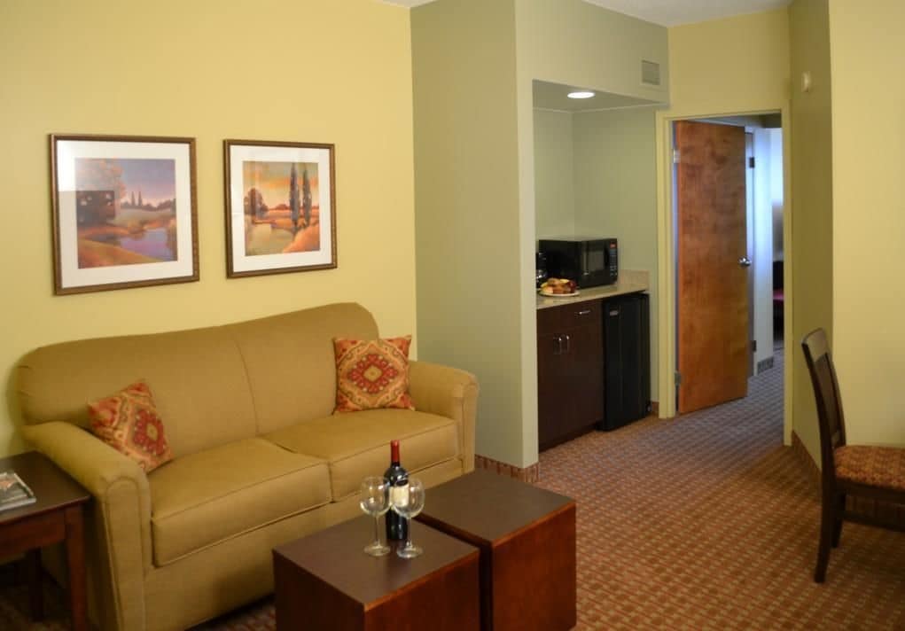 Euro-Suites Hotel