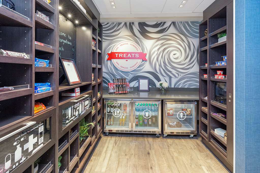 Hampton Inn & Suites Morgantown / University Town Centre