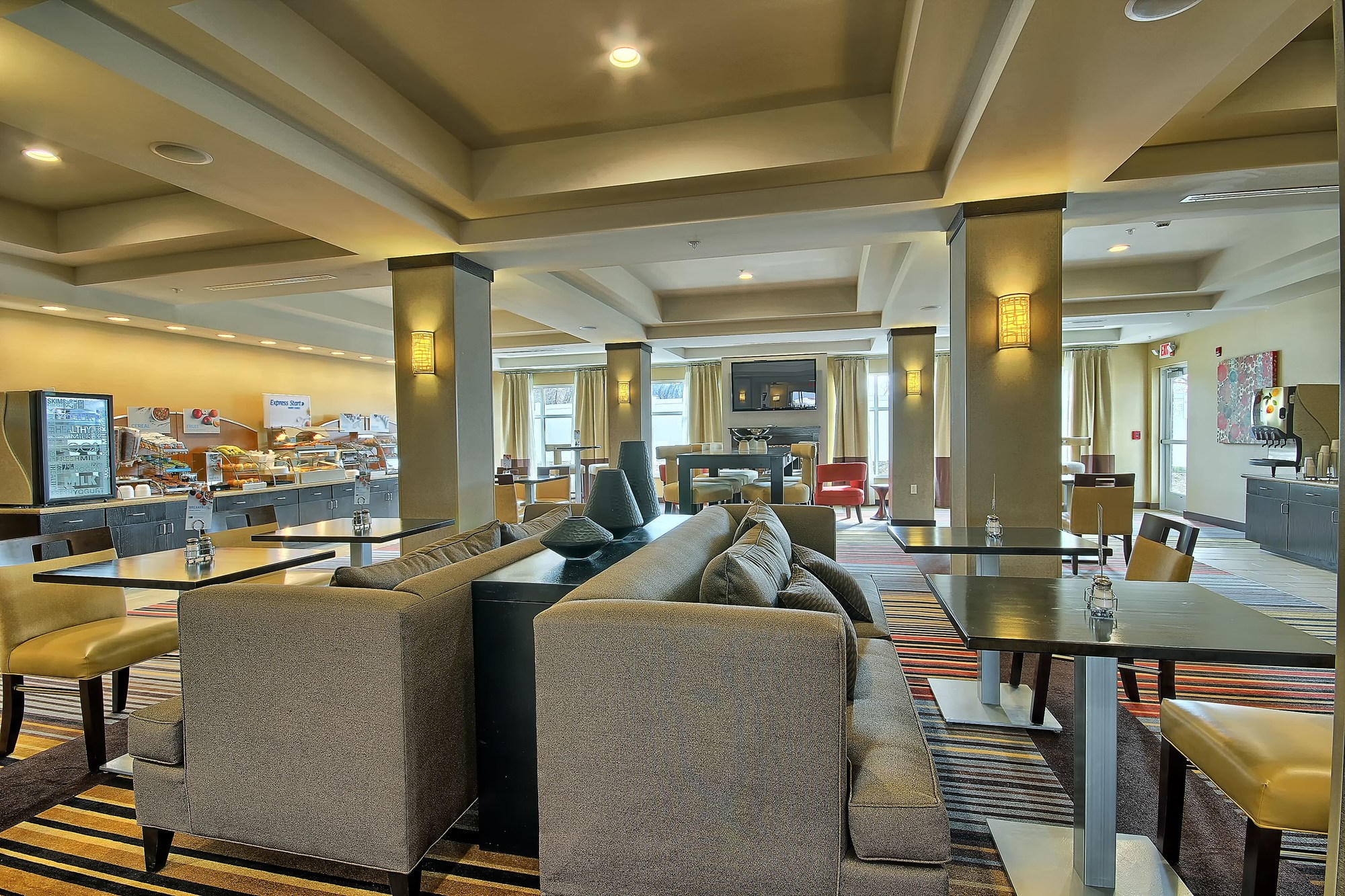 Holiday Inn Express & Suites New Martinsville