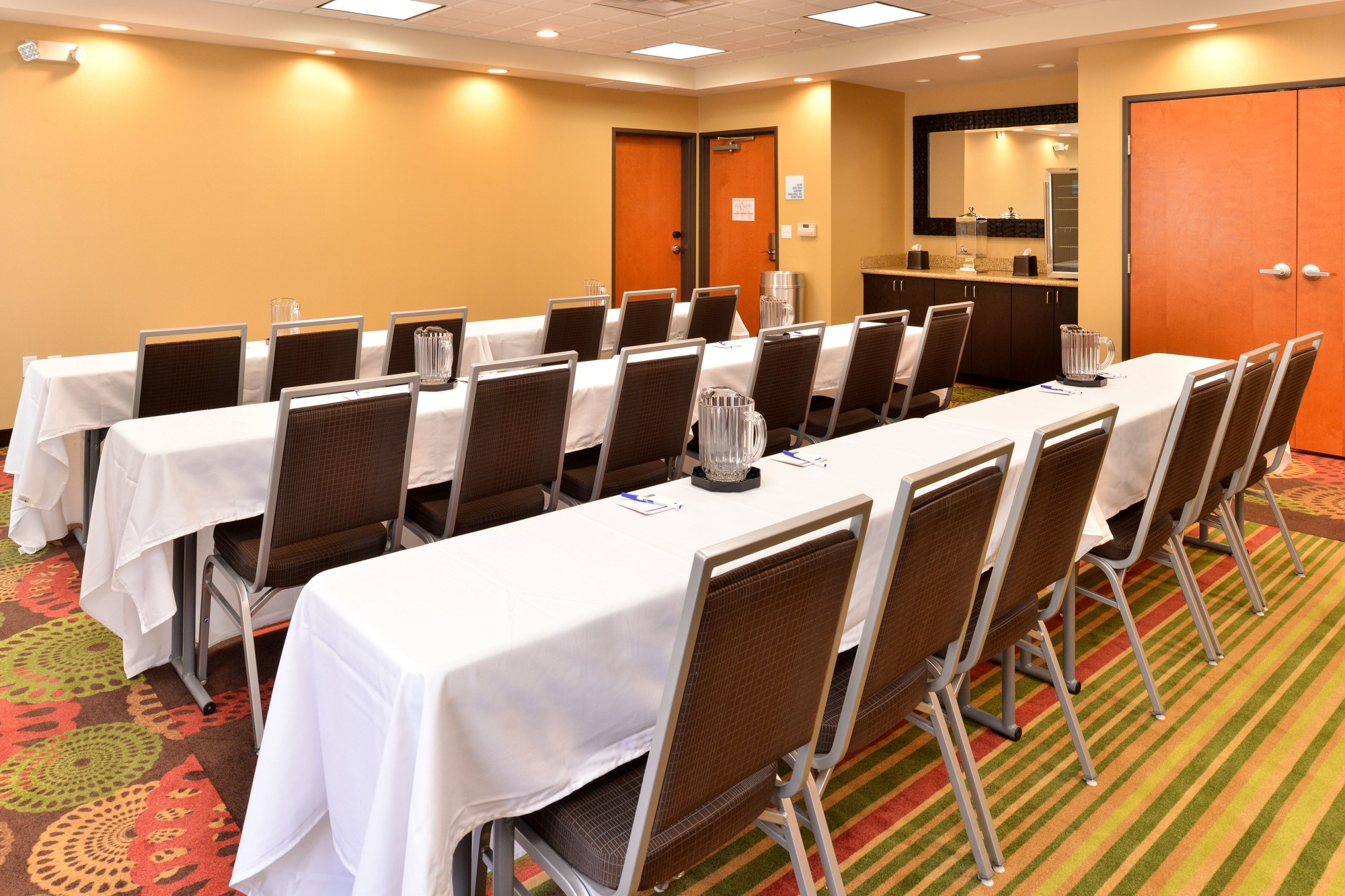 Holiday Inn Express & Suites New Martinsville