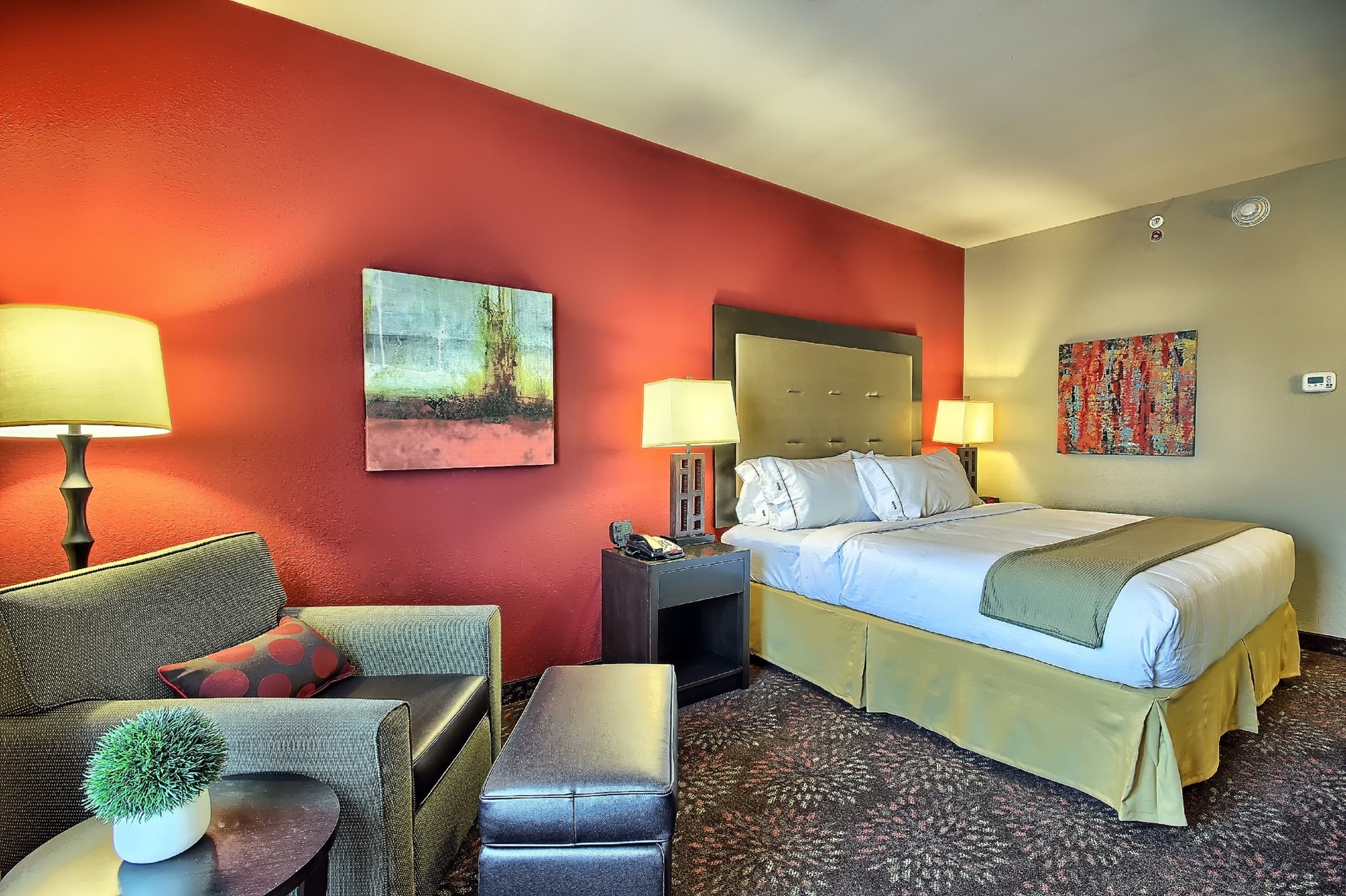Holiday Inn Express & Suites New Martinsville