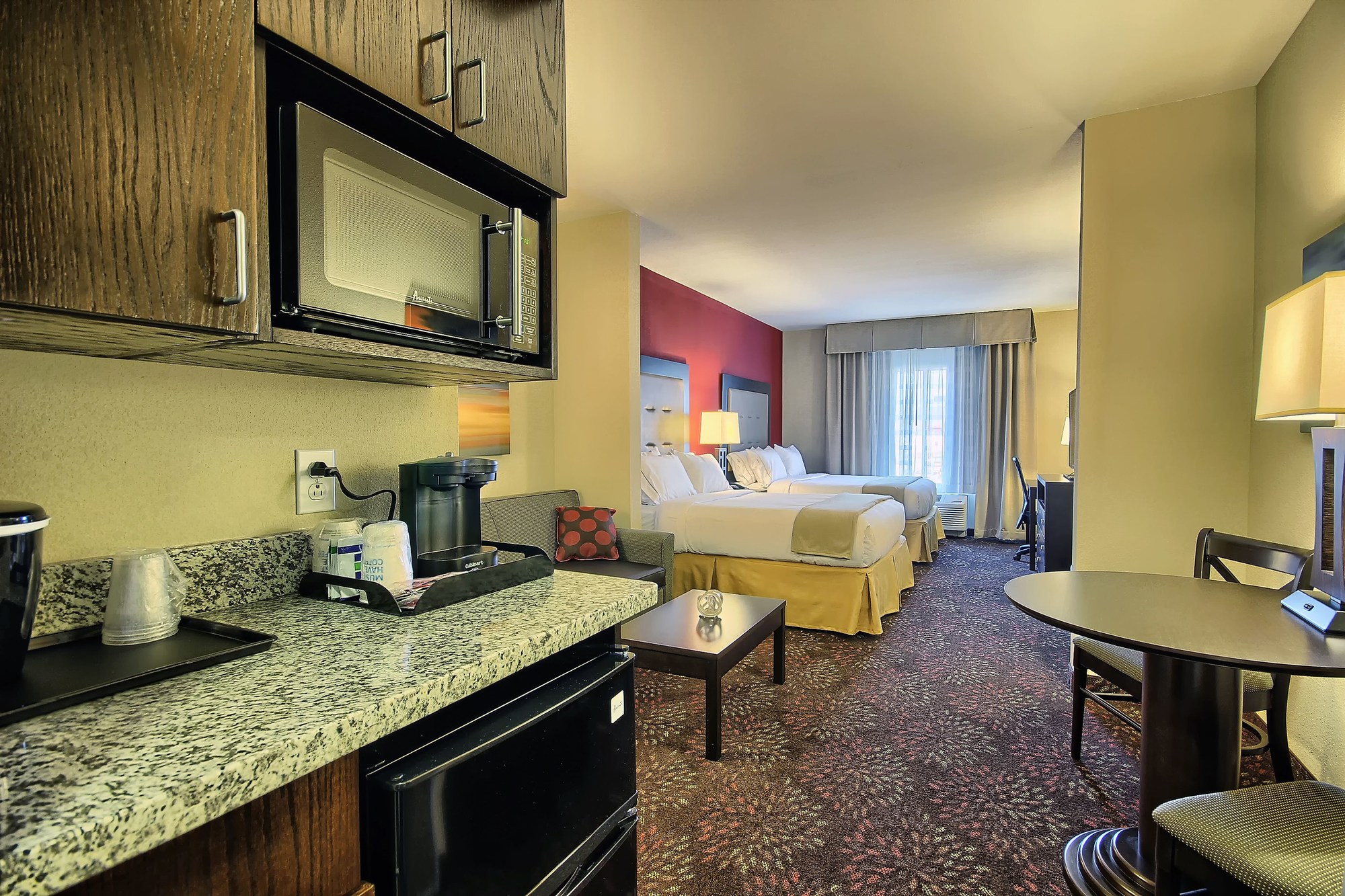 Holiday Inn Express & Suites New Martinsville