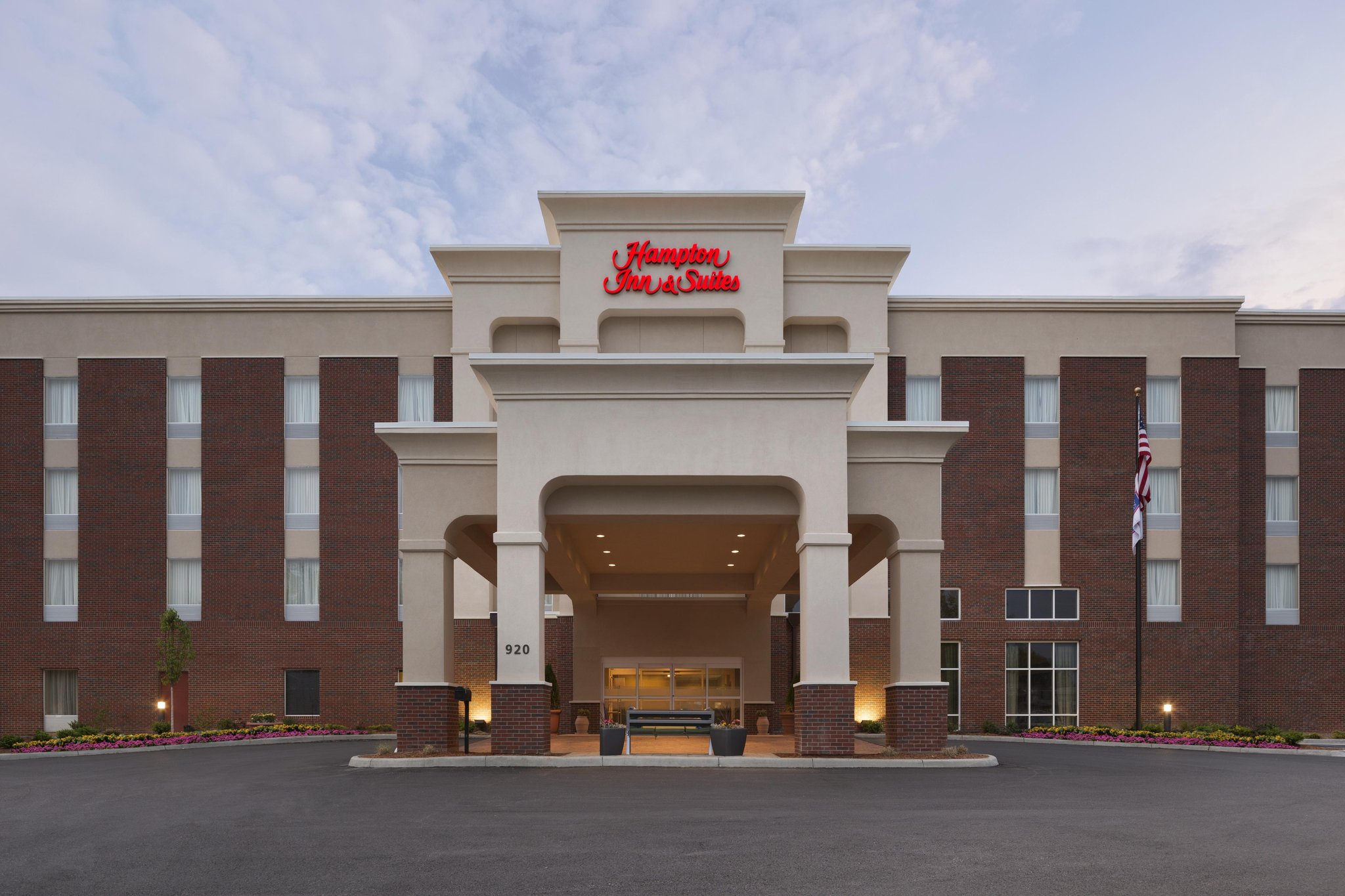 Hampton Inn & Suites Parkersburg Downtown