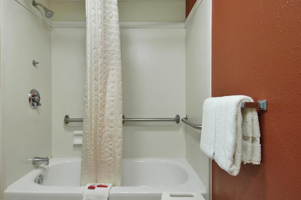 Red Roof Inn Parkersburg