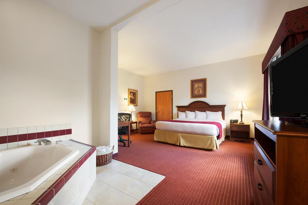 Wingate by Wyndham Vienna Parkersburg