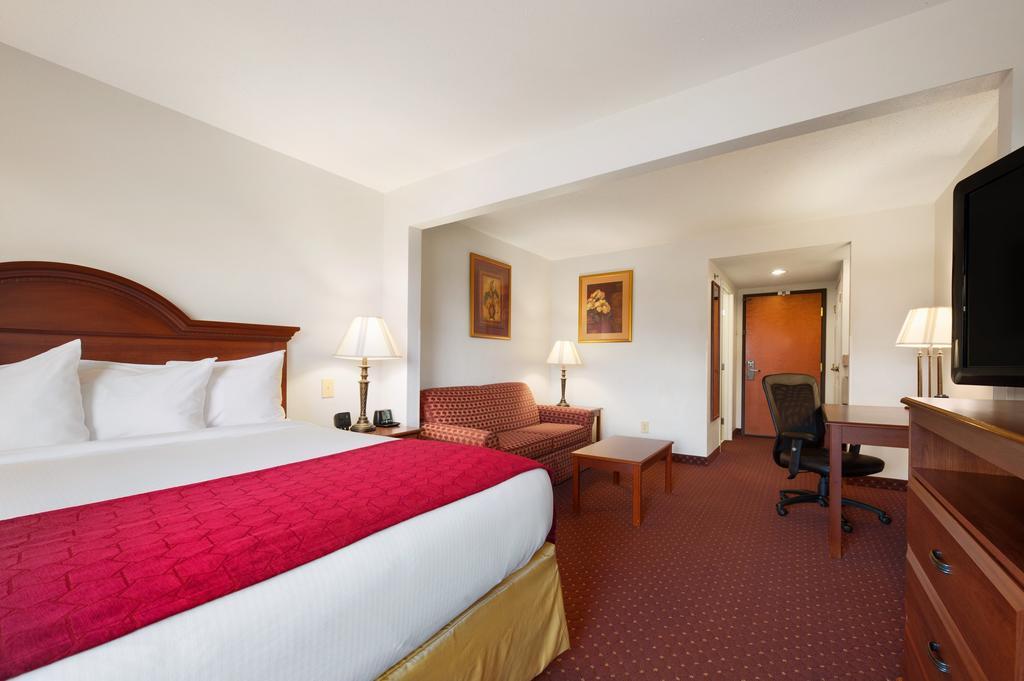 Wingate by Wyndham Vienna Parkersburg