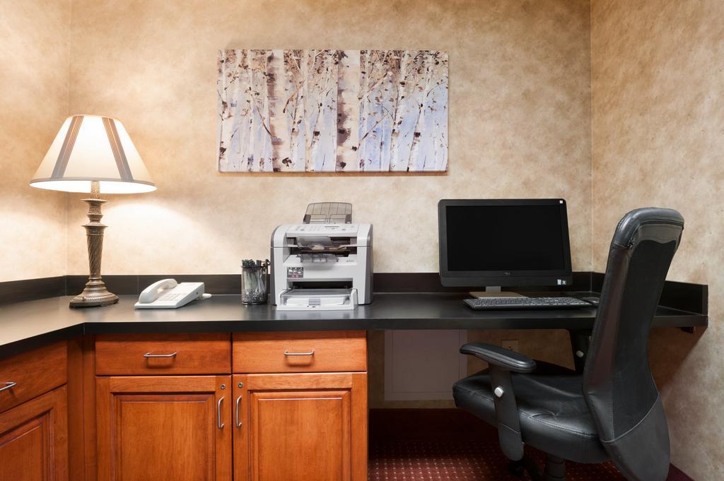 Wingate by Wyndham Vienna Parkersburg