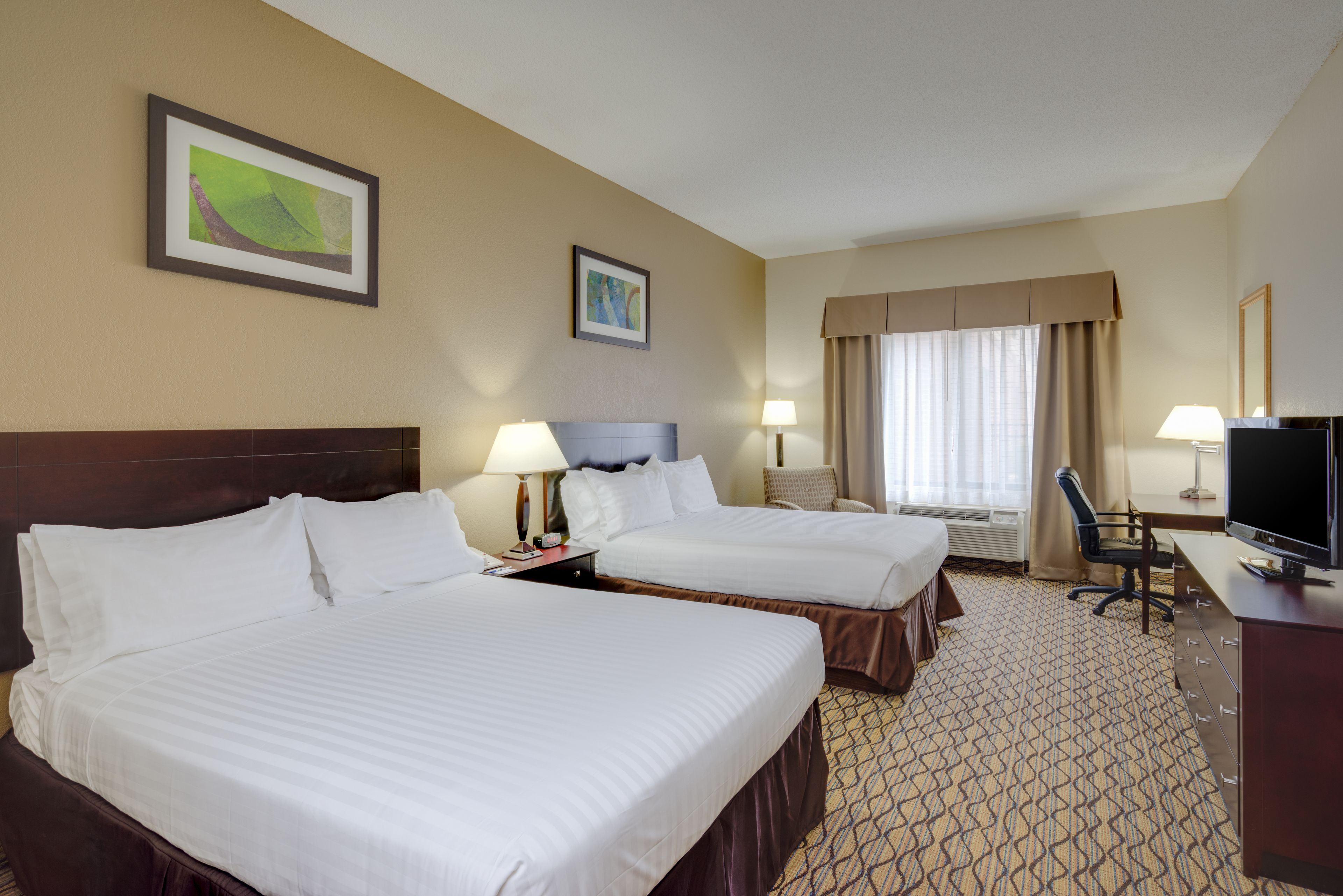 Holiday Inn Express Charles Town