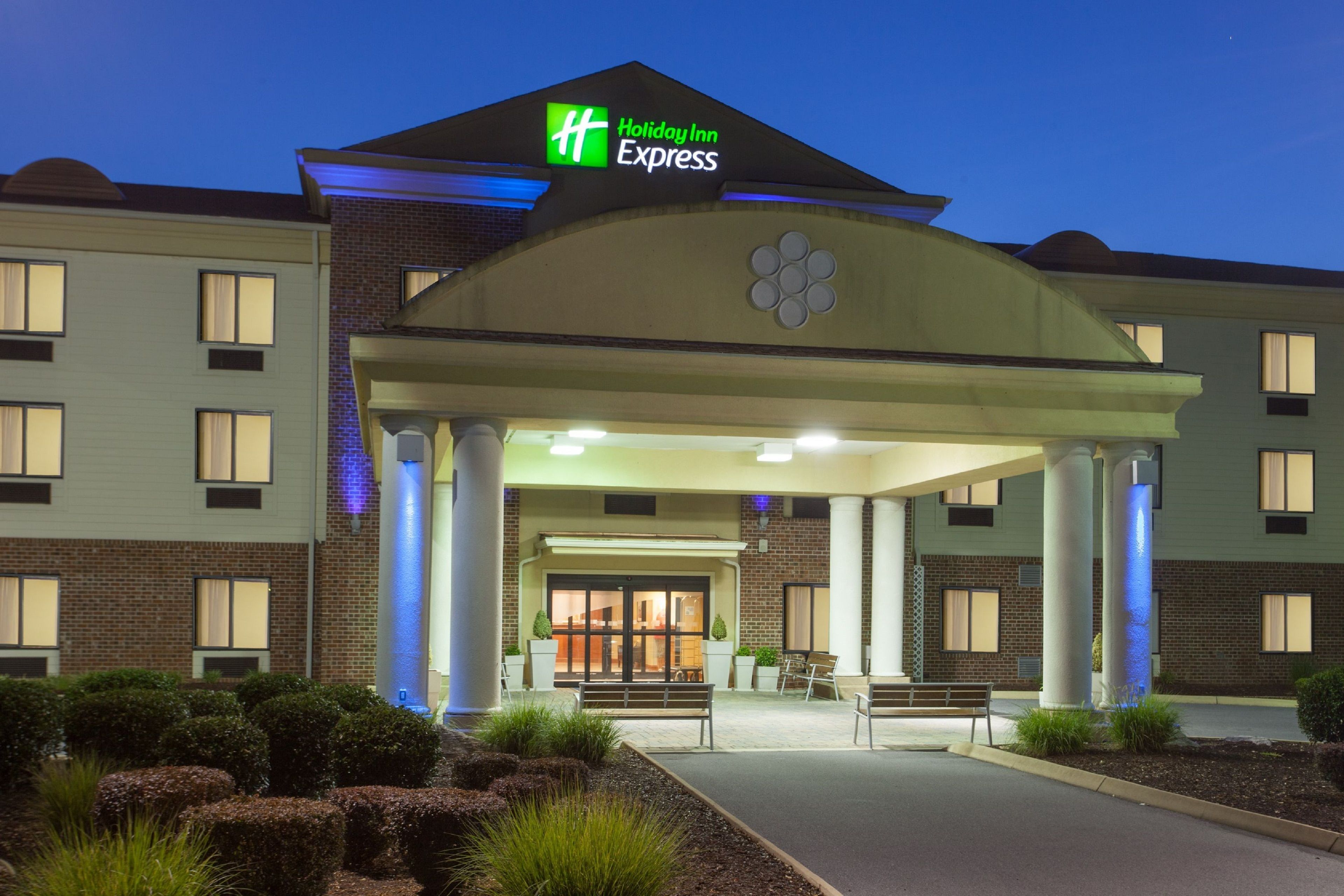 Holiday Inn Express Charles Town