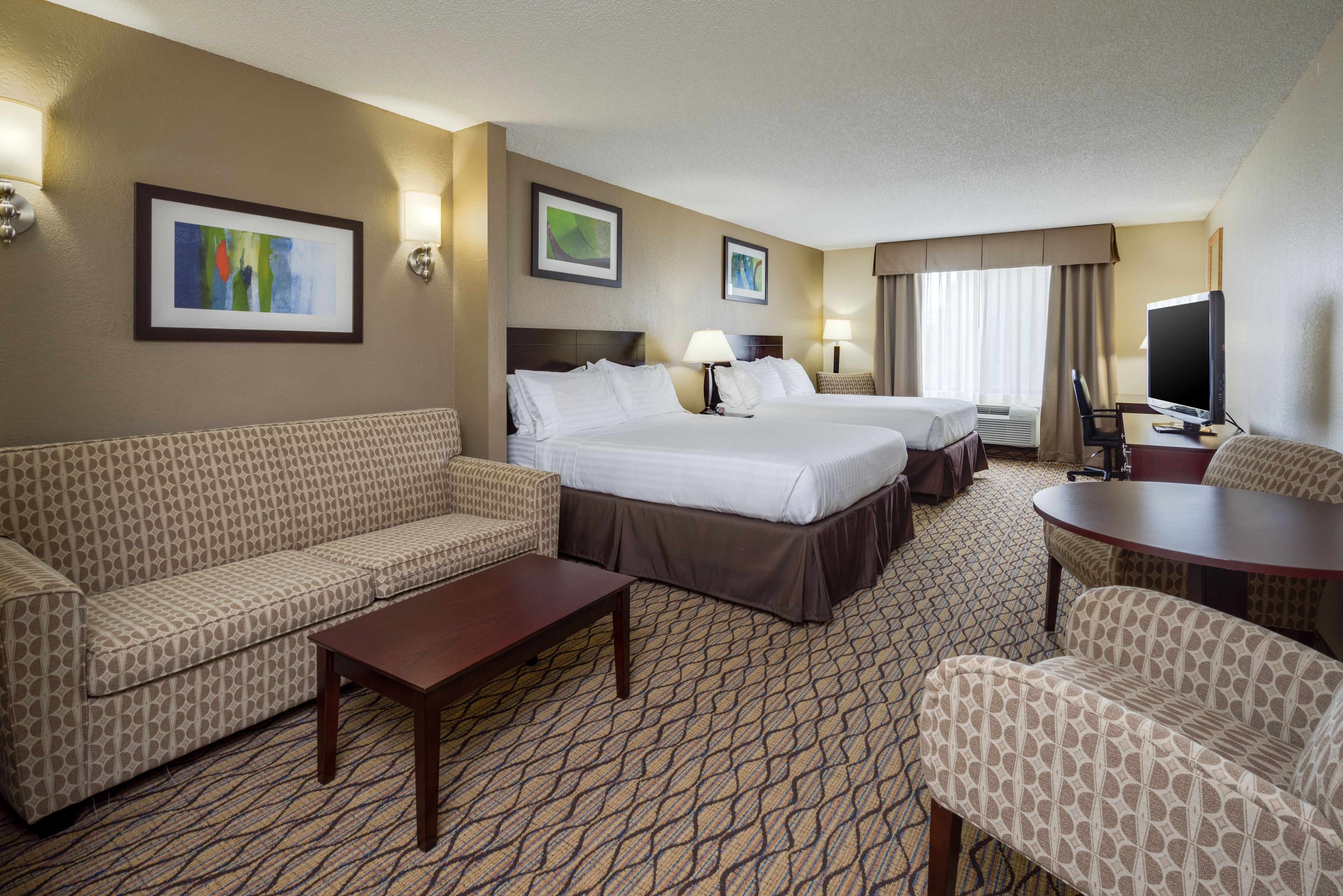 Holiday Inn Express Charles Town
