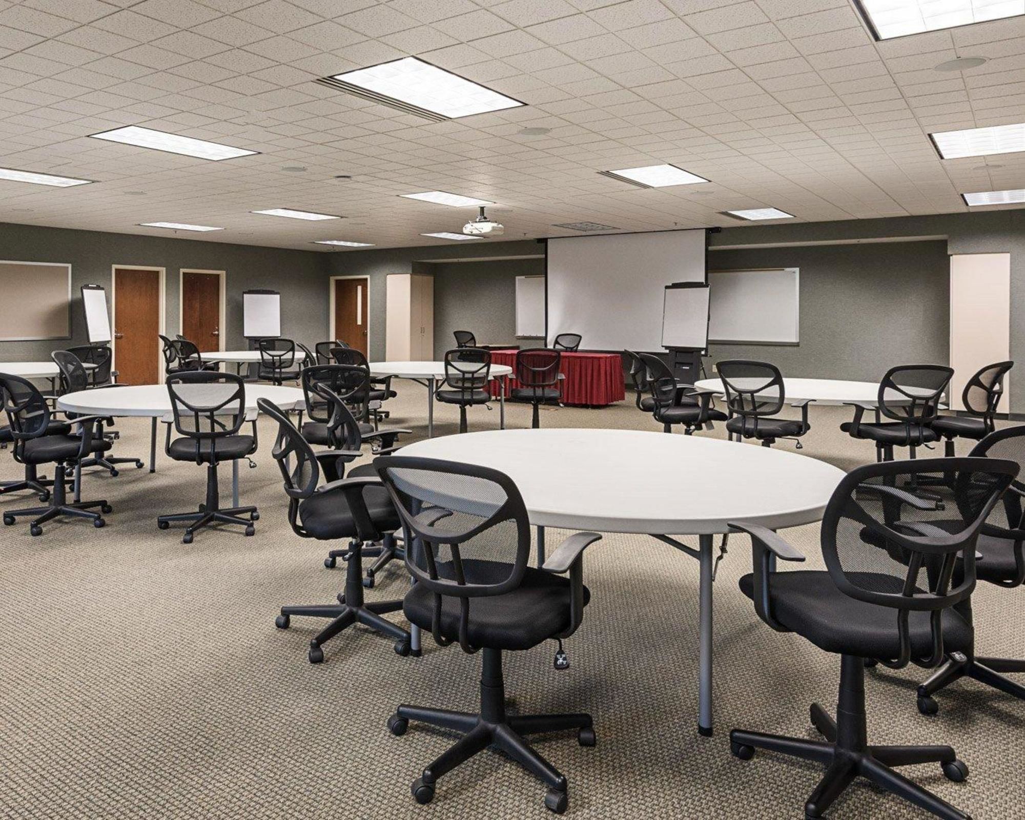 Clarion Hotel & Conference Center