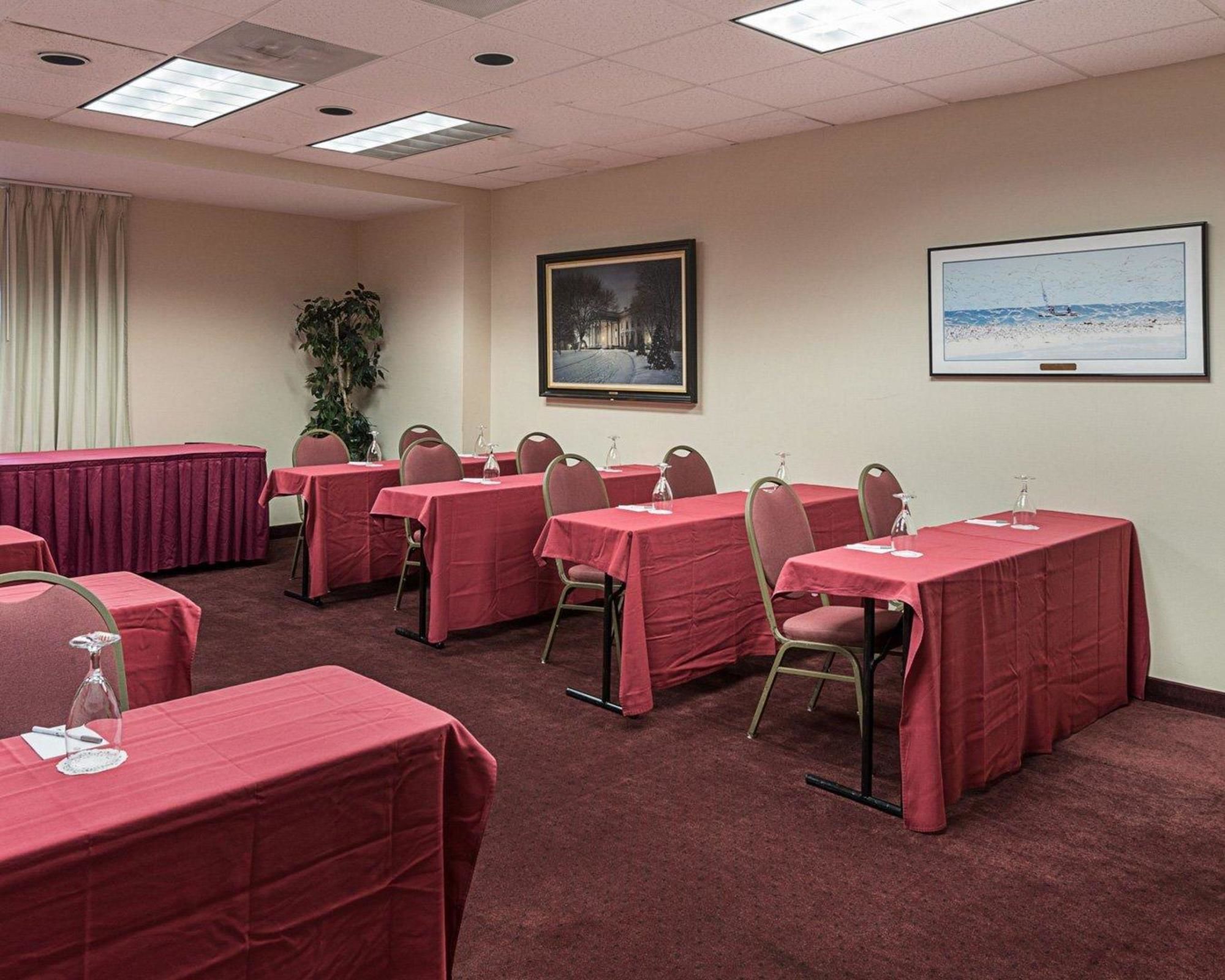 Clarion Hotel & Conference Center