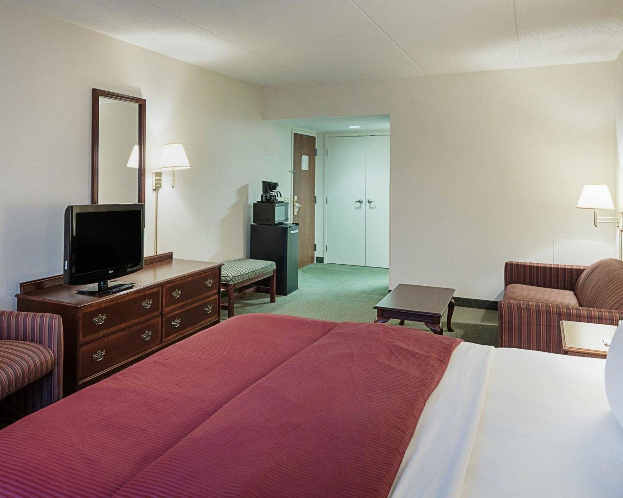 Clarion Hotel & Conference Center