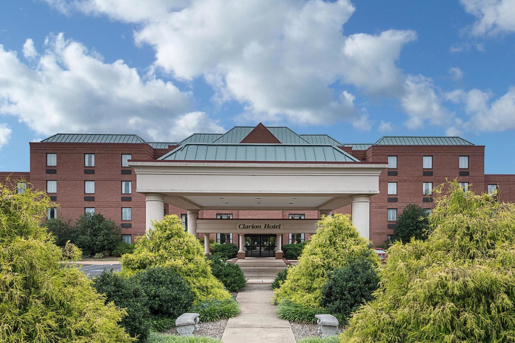 Clarion Hotel & Conference Center