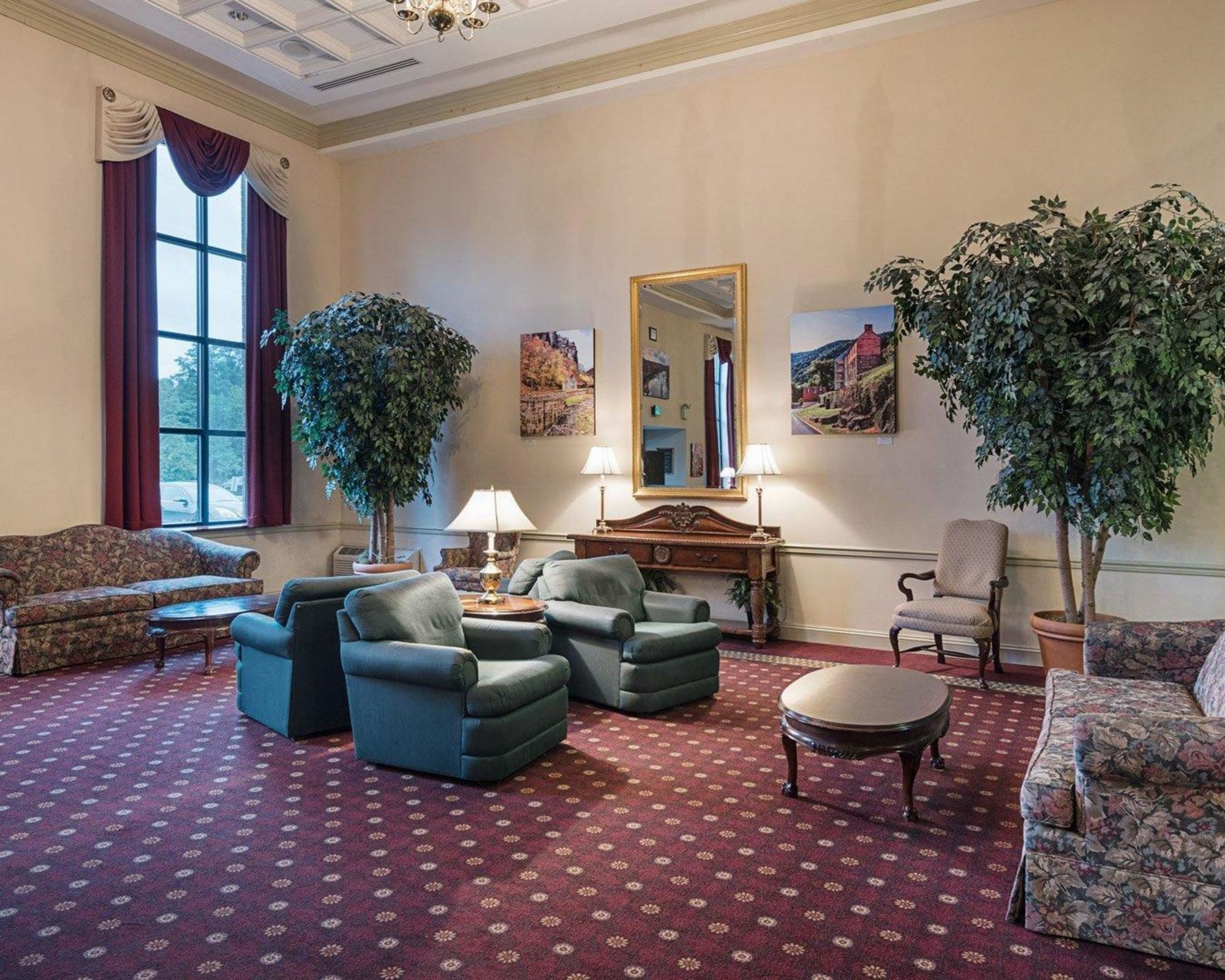 Clarion Hotel & Conference Center