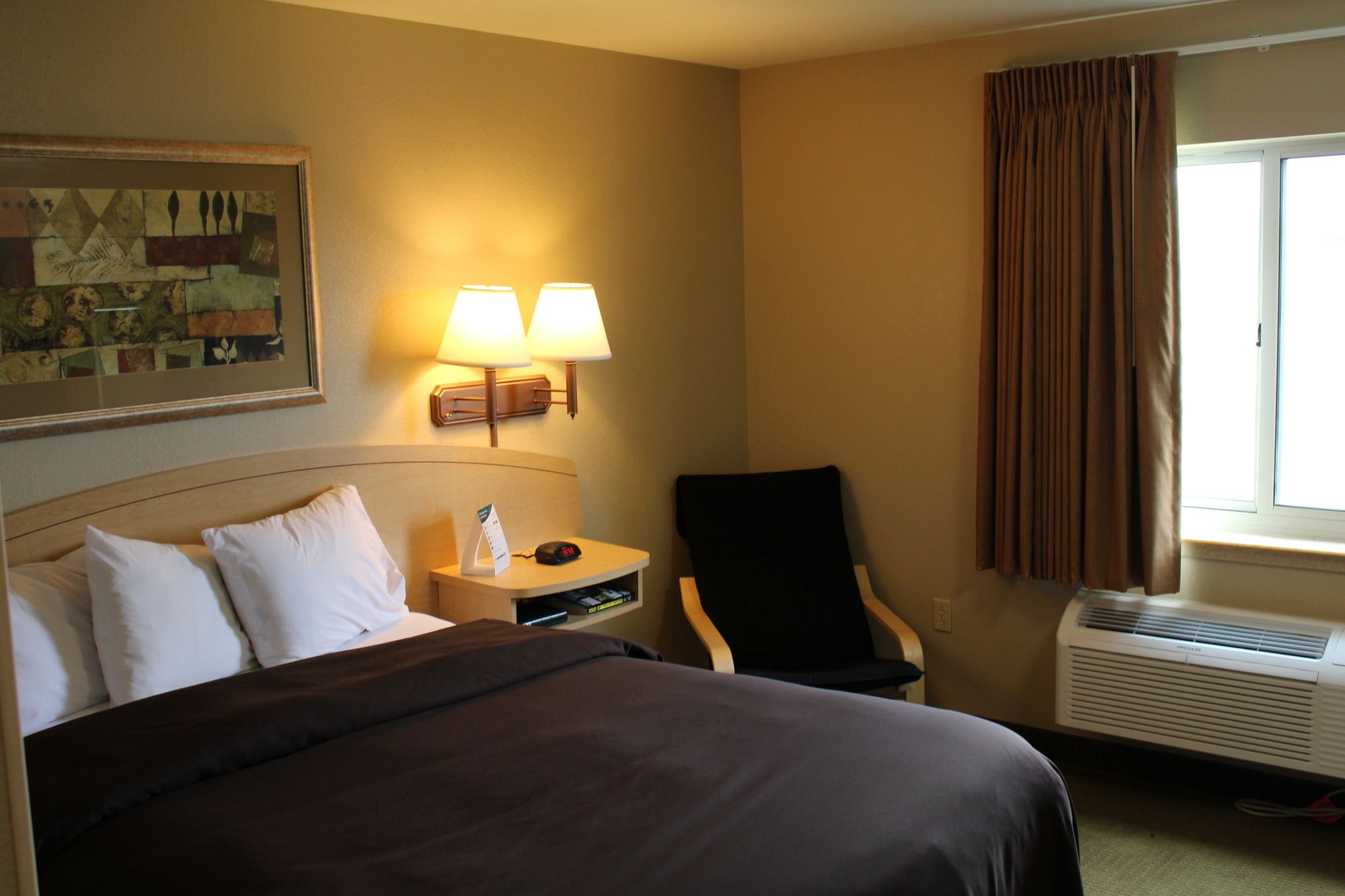 Suburban Studios Wheeling - Triadelphia