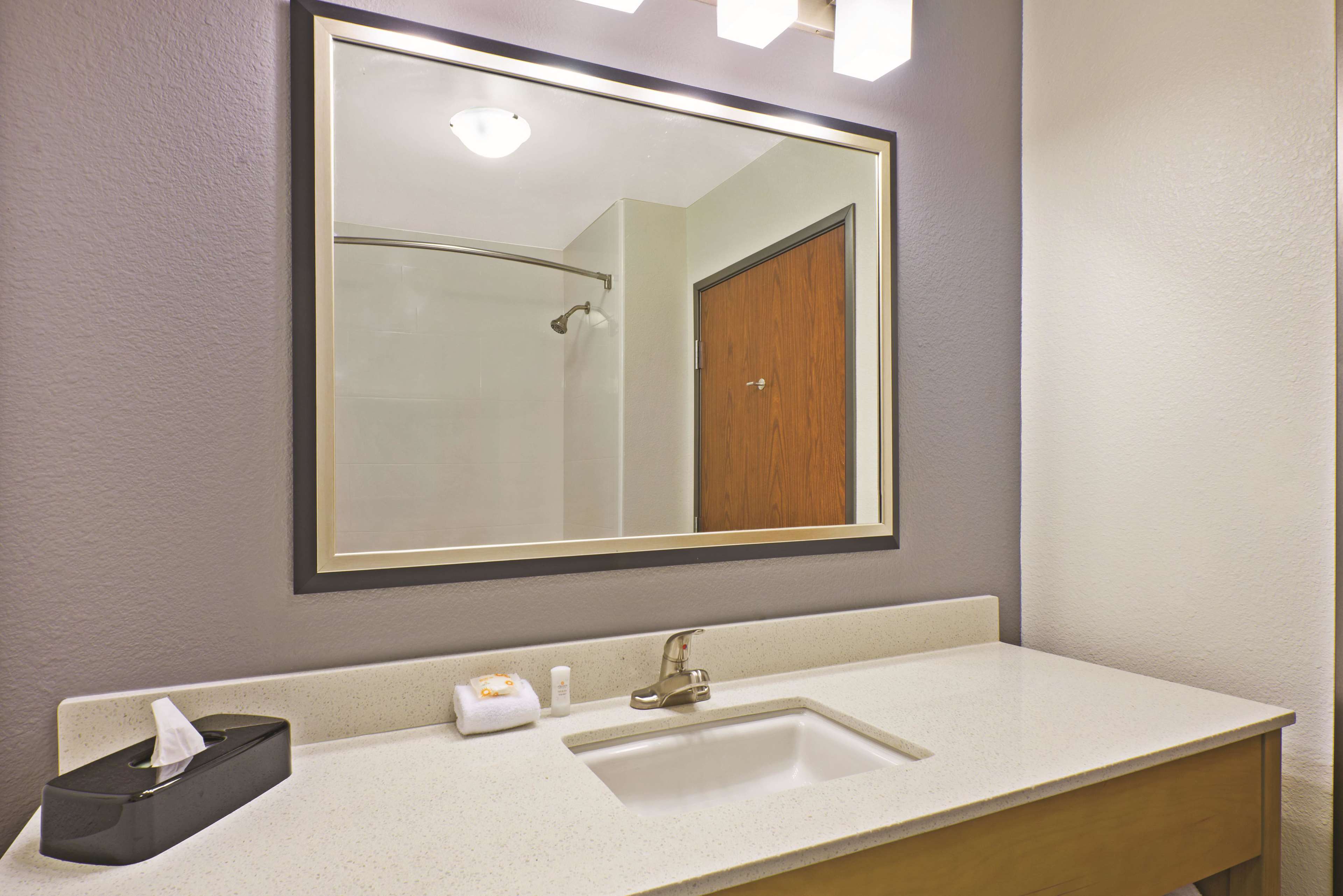 La Quinta Inn & Suites by Wyndham Morgantown