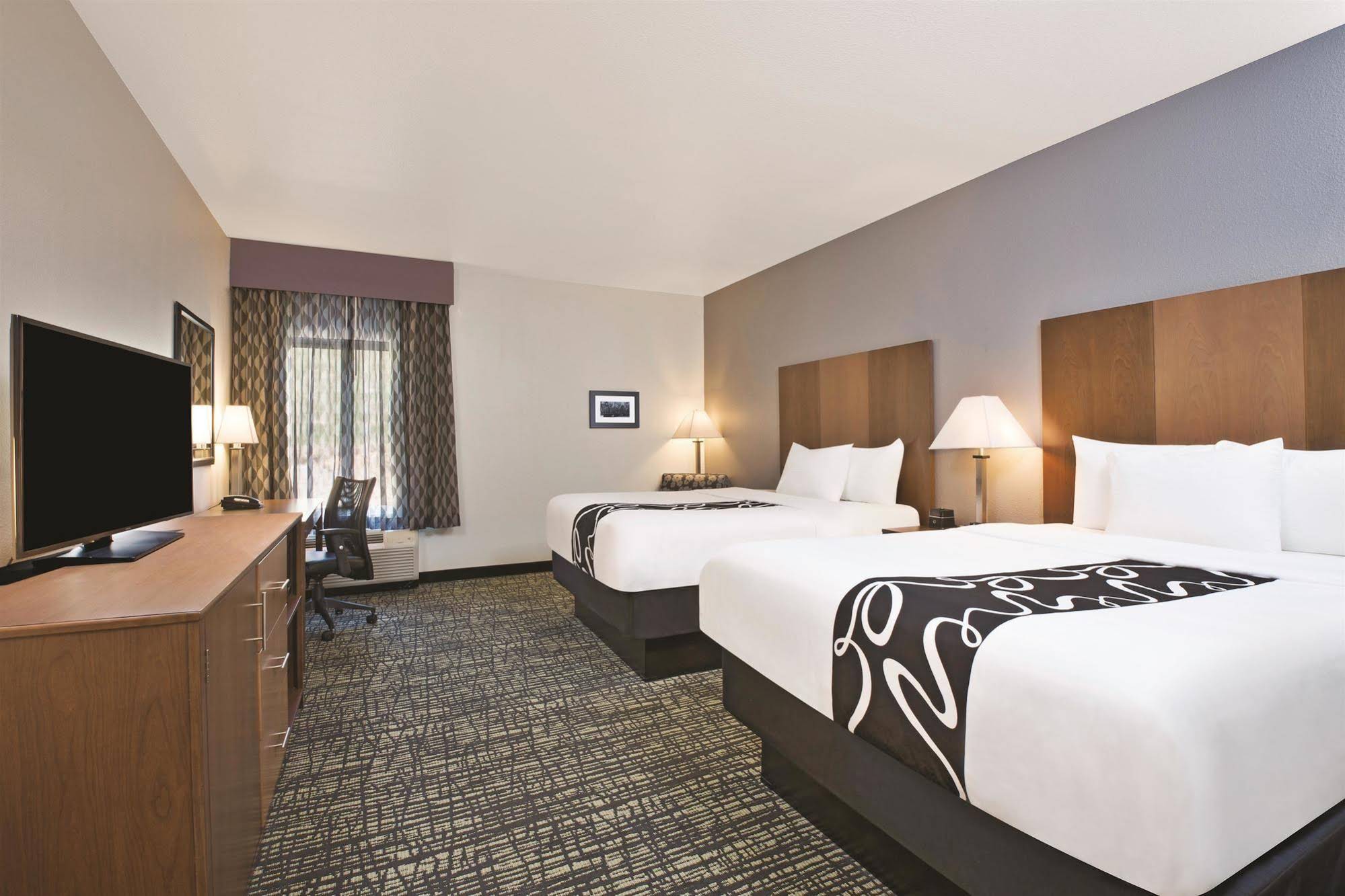 La Quinta Inn & Suites by Wyndham Morgantown