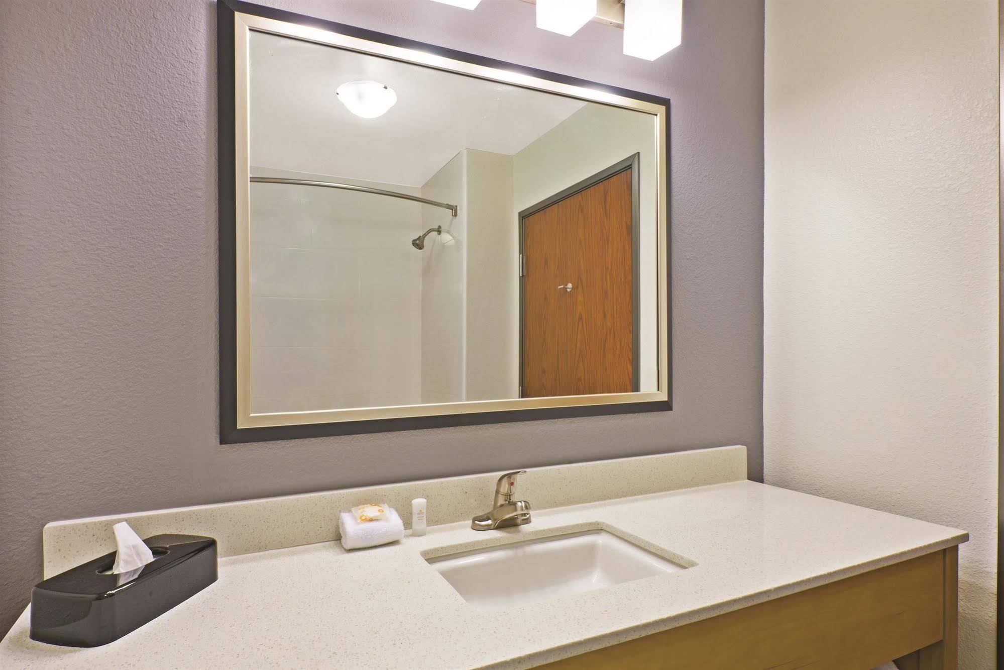 La Quinta Inn & Suites by Wyndham Morgantown