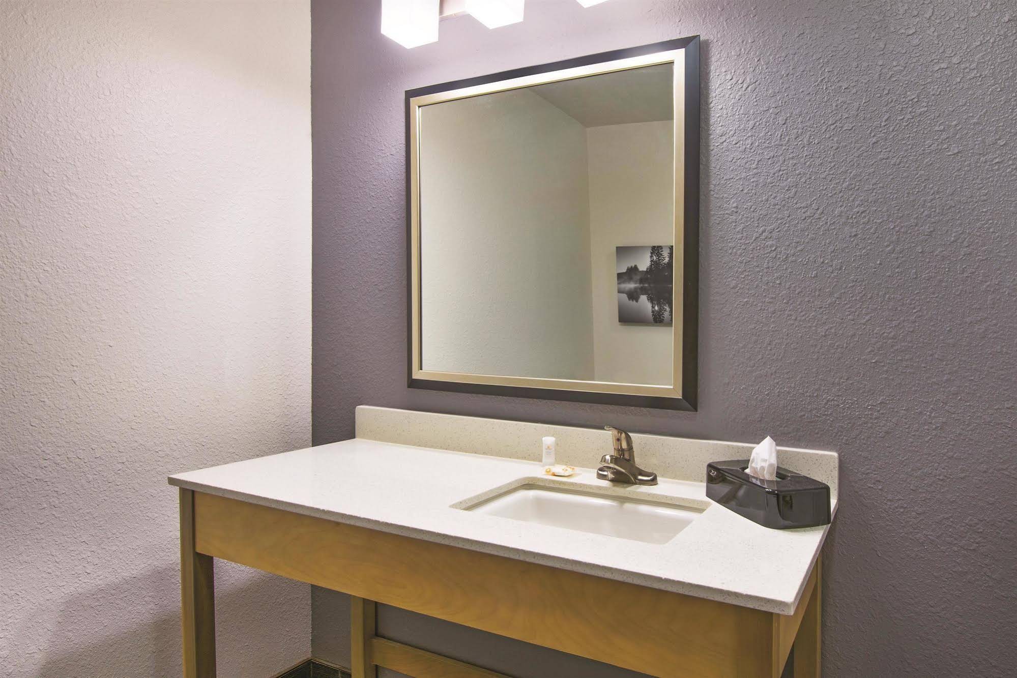 La Quinta Inn & Suites by Wyndham Morgantown