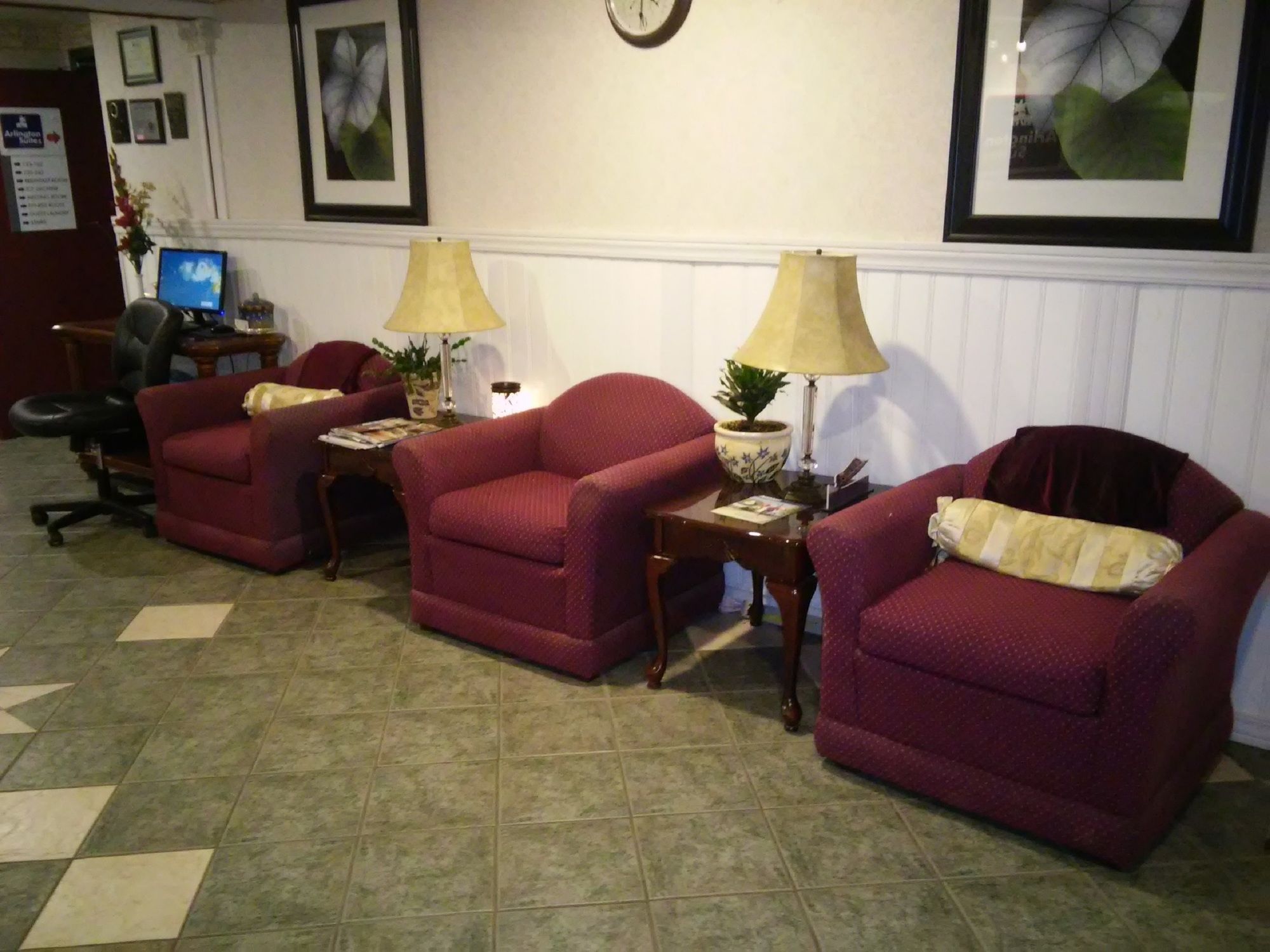 Super 6 Inn and Suites