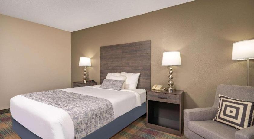 Baymont by Wyndham Baldwin