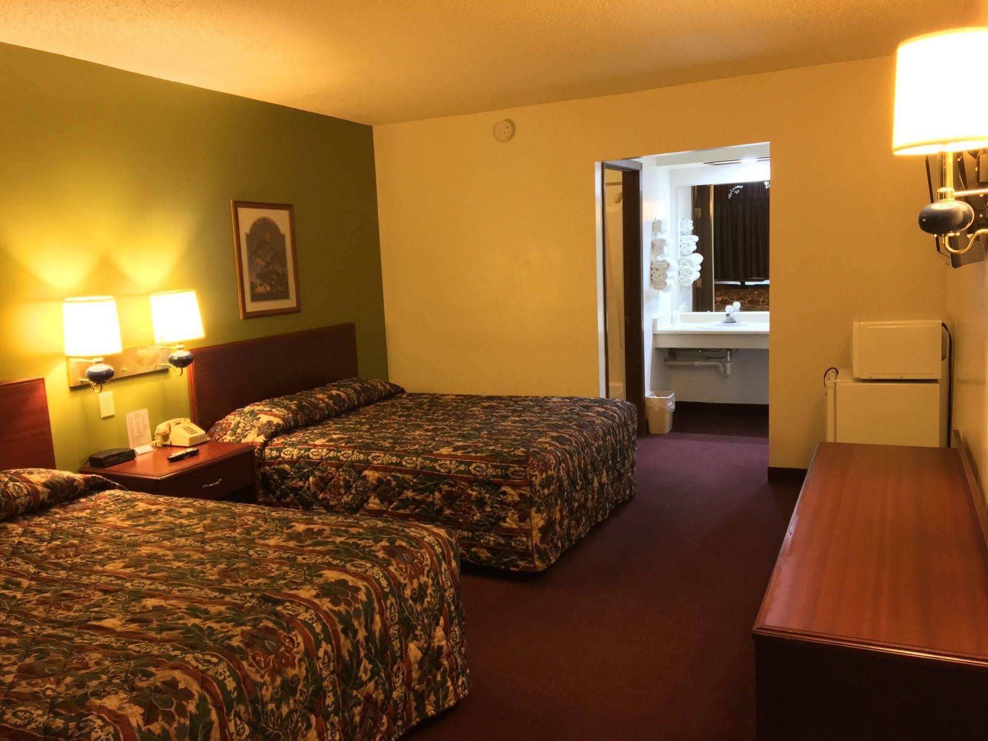 Thunderbird Motor Inn Baraboo