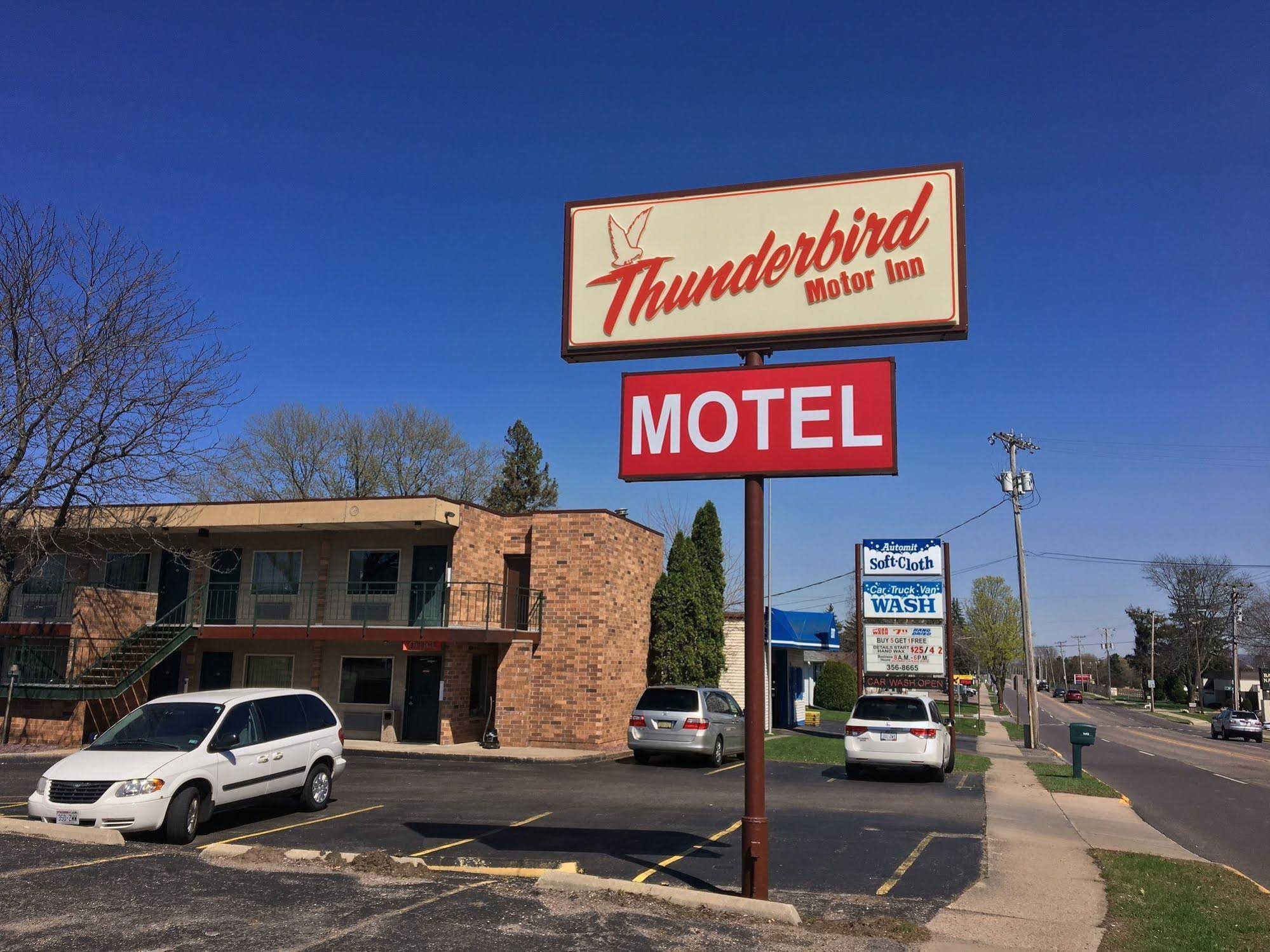 Thunderbird Motor Inn Baraboo