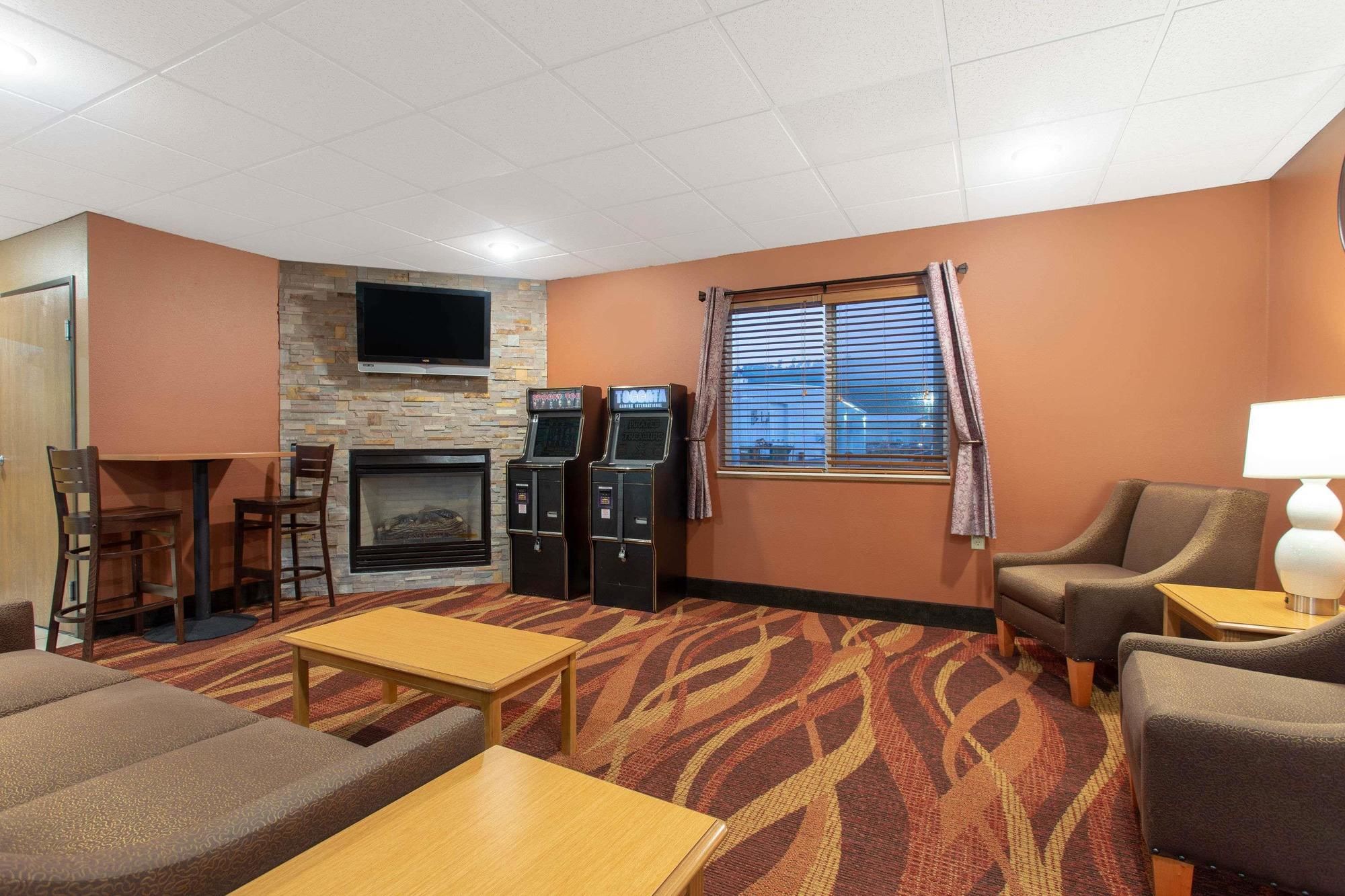 AmericInn by Wyndham Boscobel