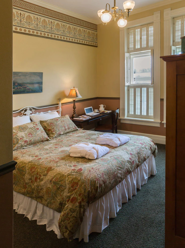 Washington House Inn