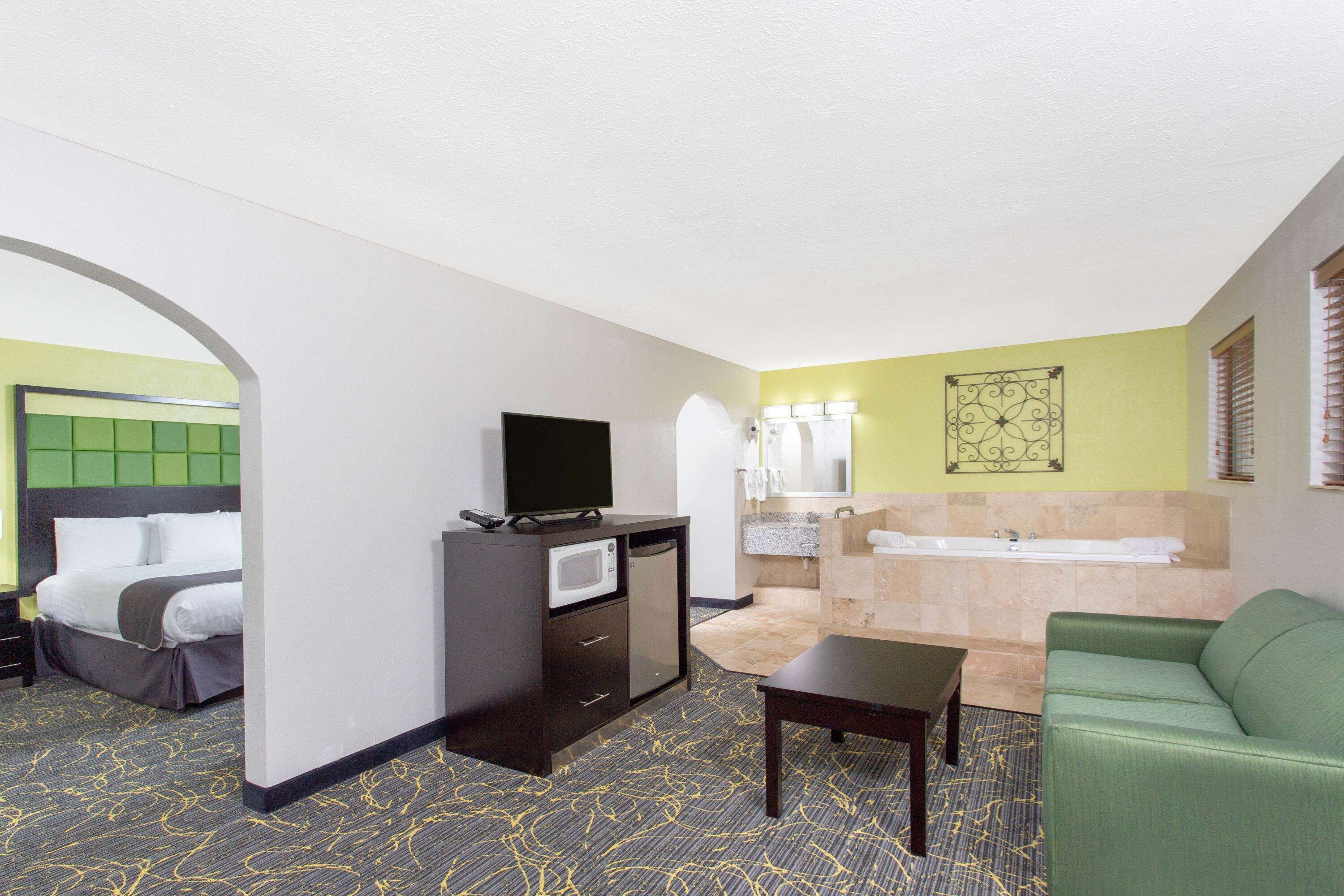 AmericInn by Wyndham Delafield