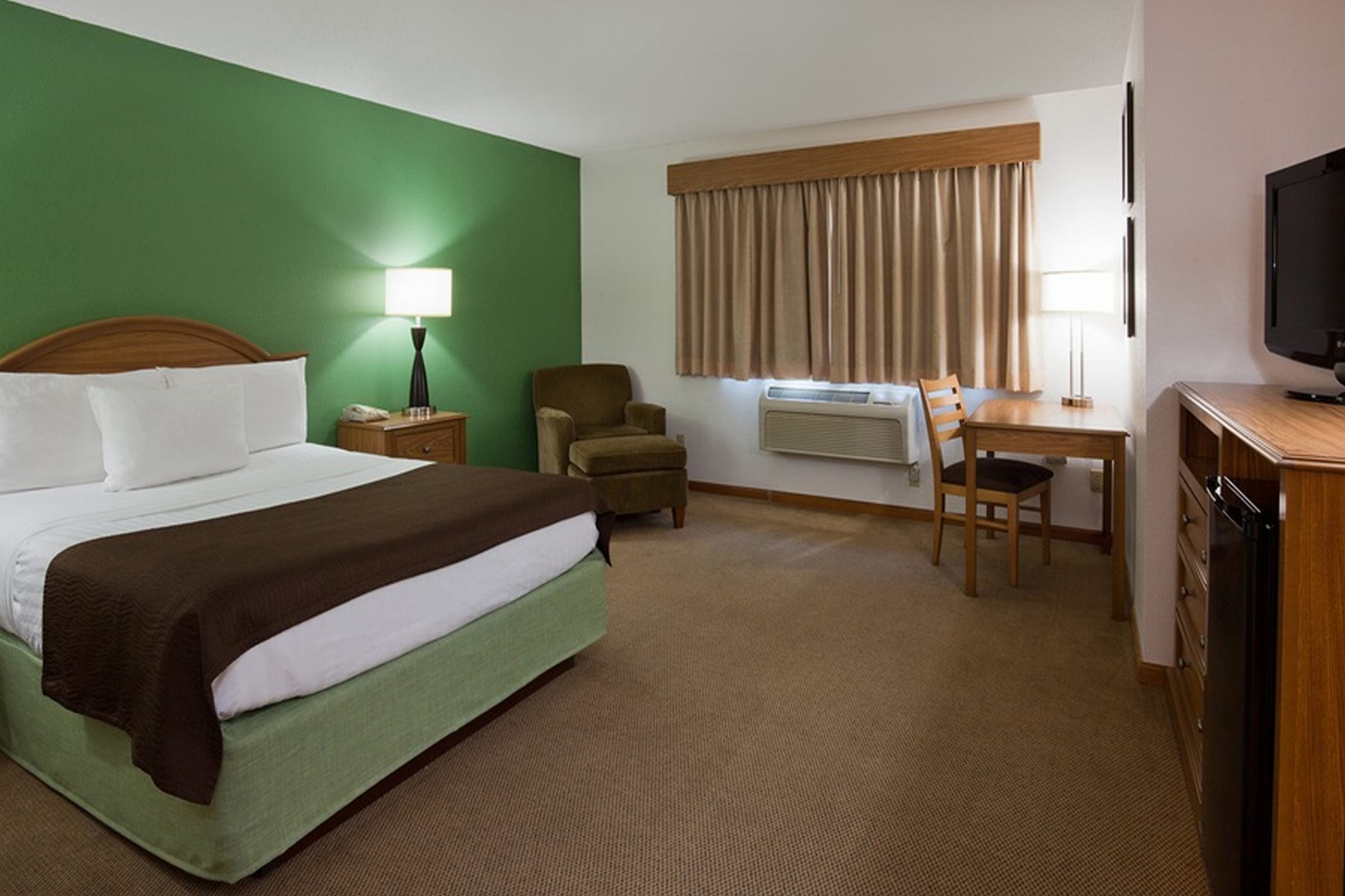 AmericInn by Wyndham Eau Claire