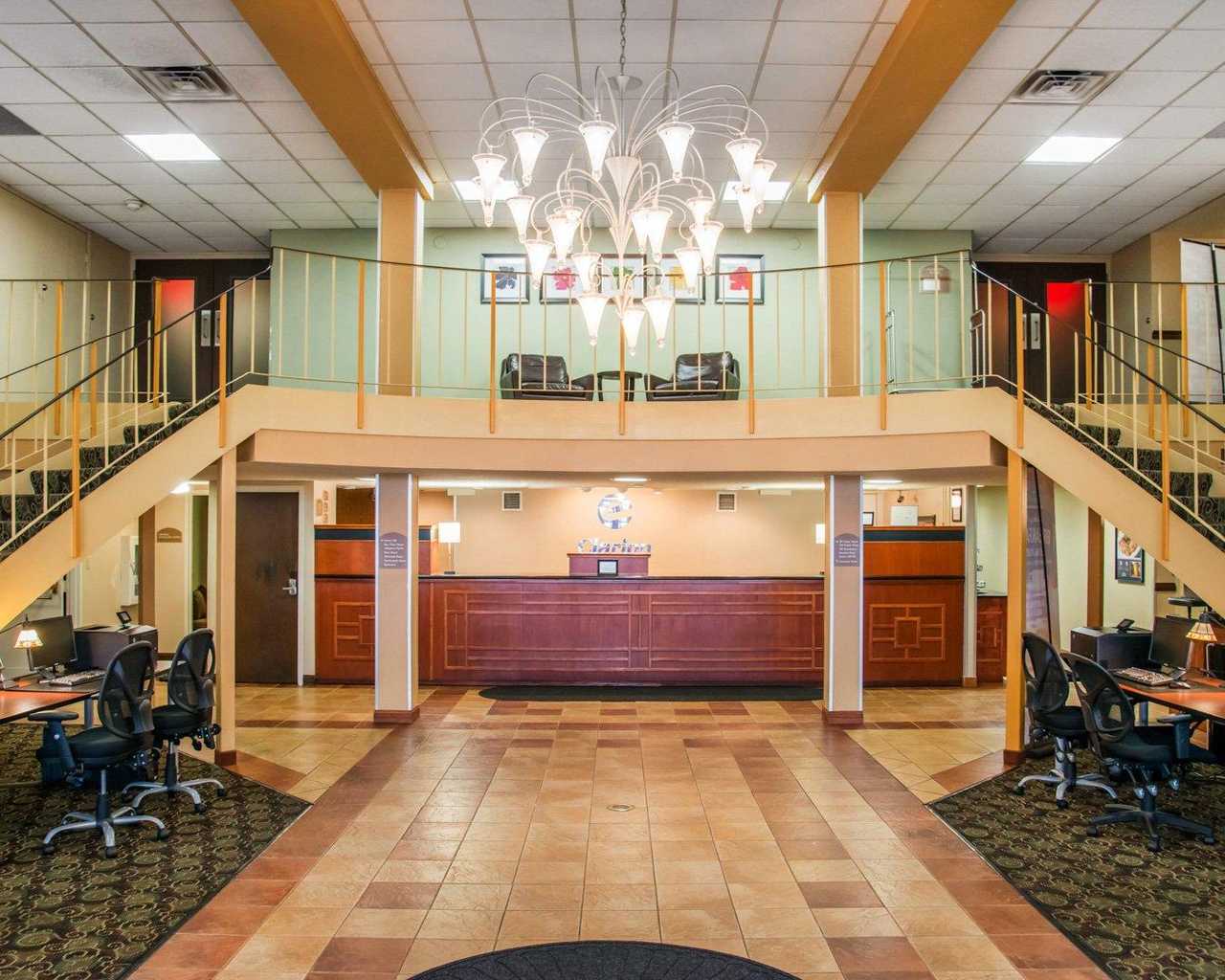 Holiday Inn Express & Suites Eau Claire West I-94