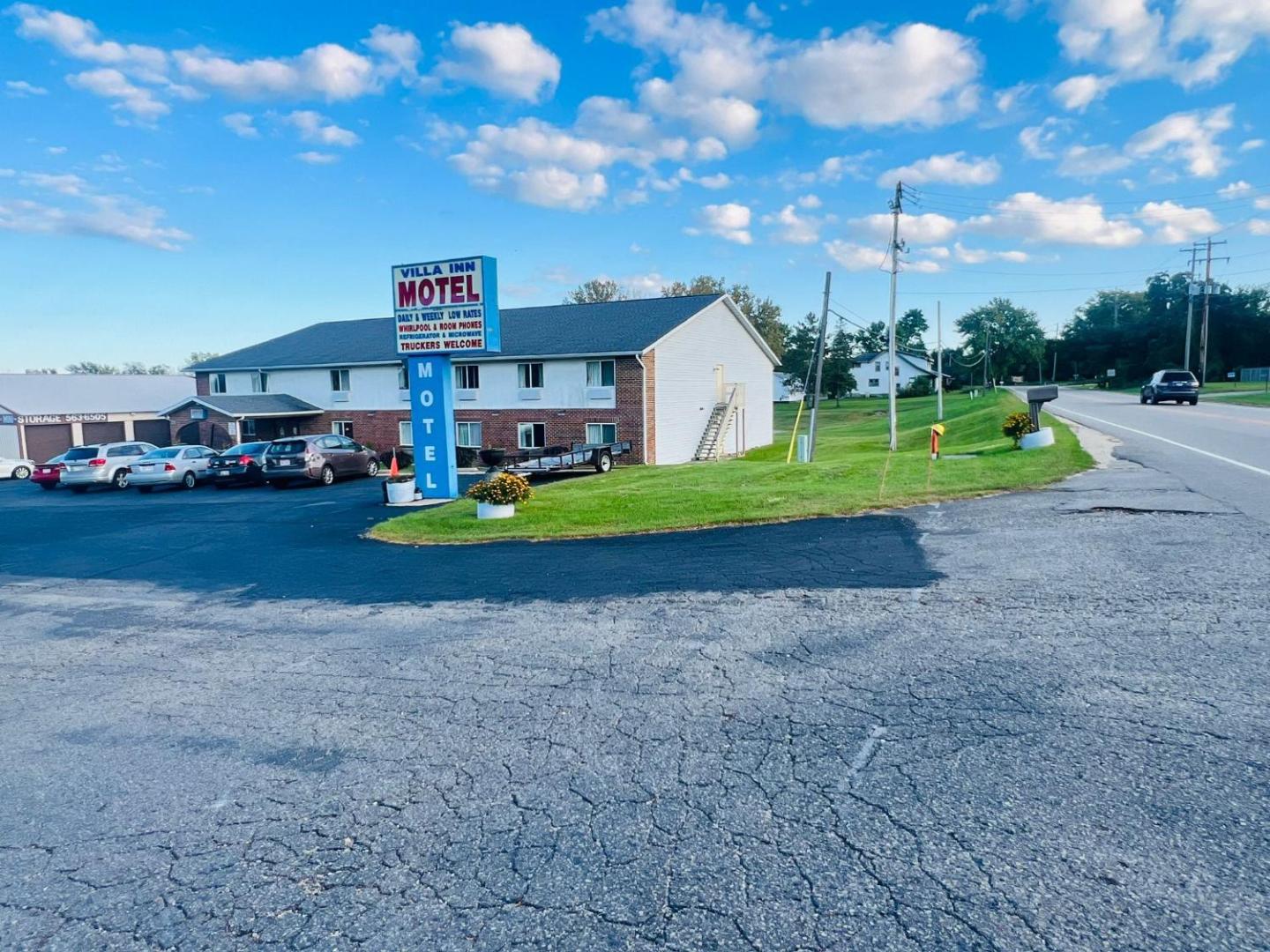 Villa Inn Motel Near Hwy 12 WI Capital O