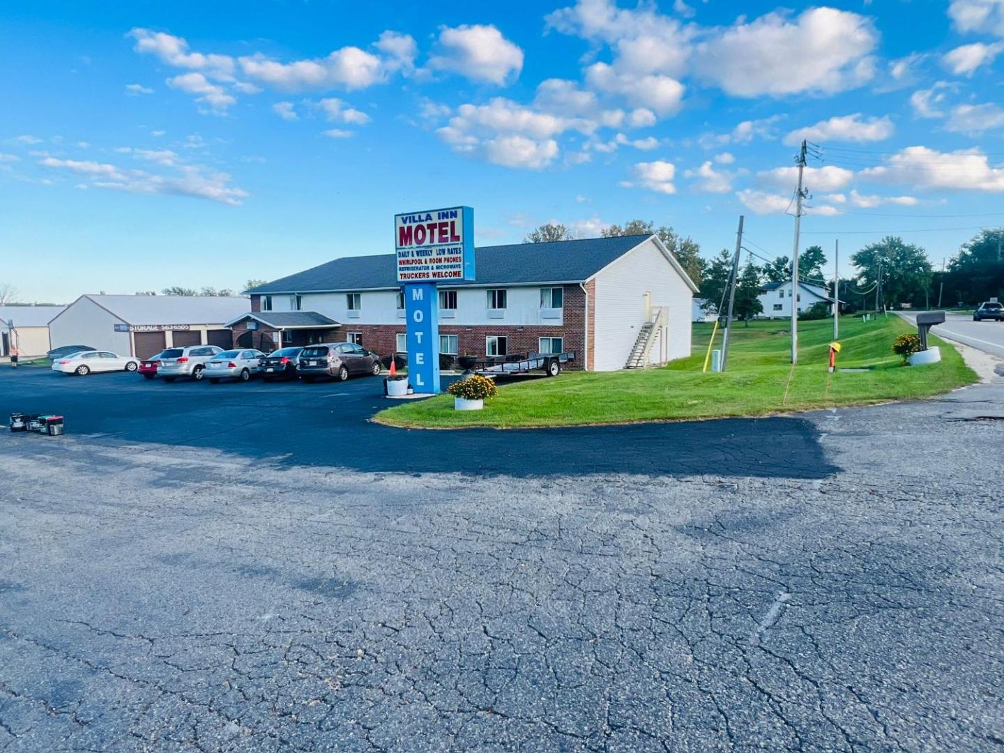 Villa Inn Motel Near Hwy 12 WI Capital O