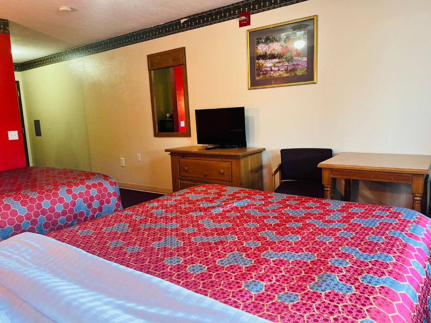 Villa Inn Motel Near Hwy 12 WI Capital O