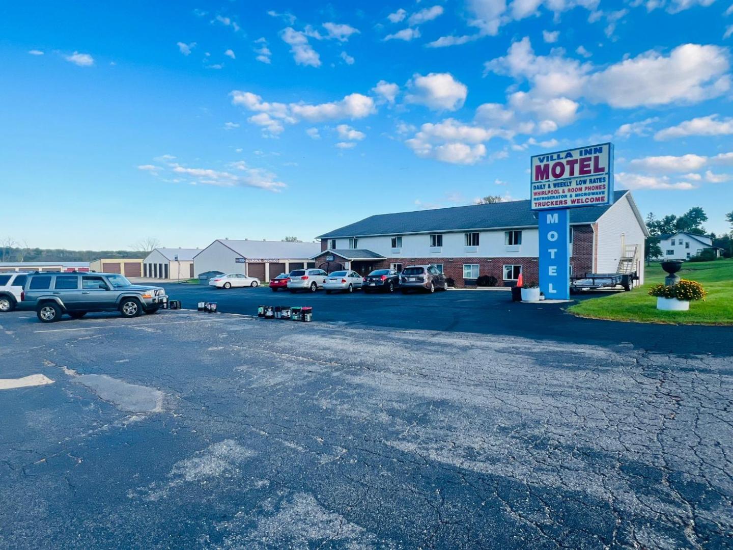 Villa Inn Motel Near Hwy 12 WI Capital O